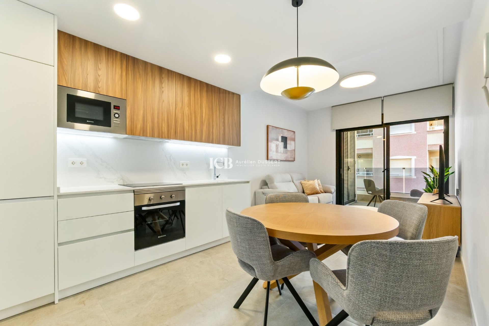 Resale - Apartment / flat -
Torrevieja - Centro