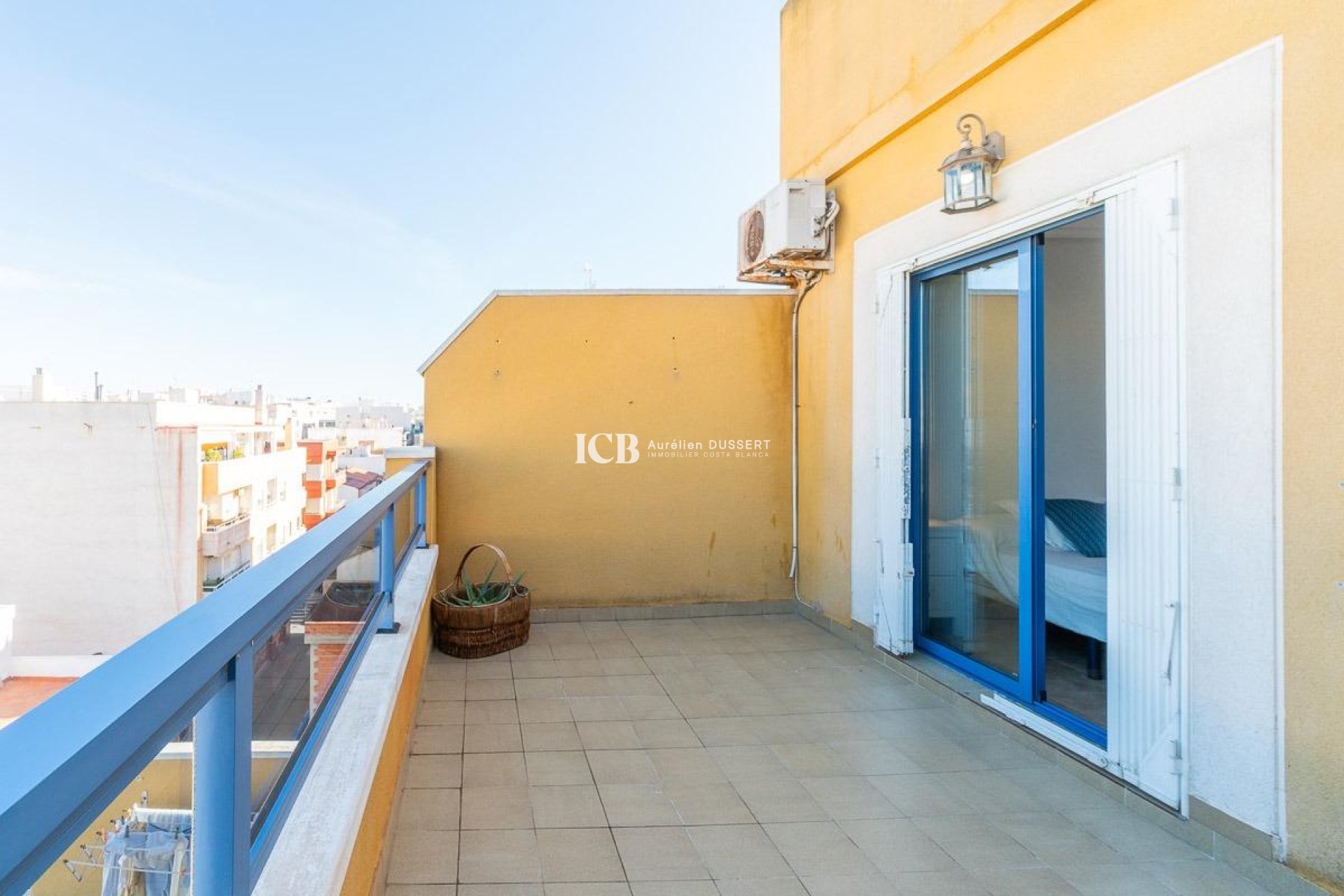 Resale - Apartment / flat -
Torrevieja - Centro