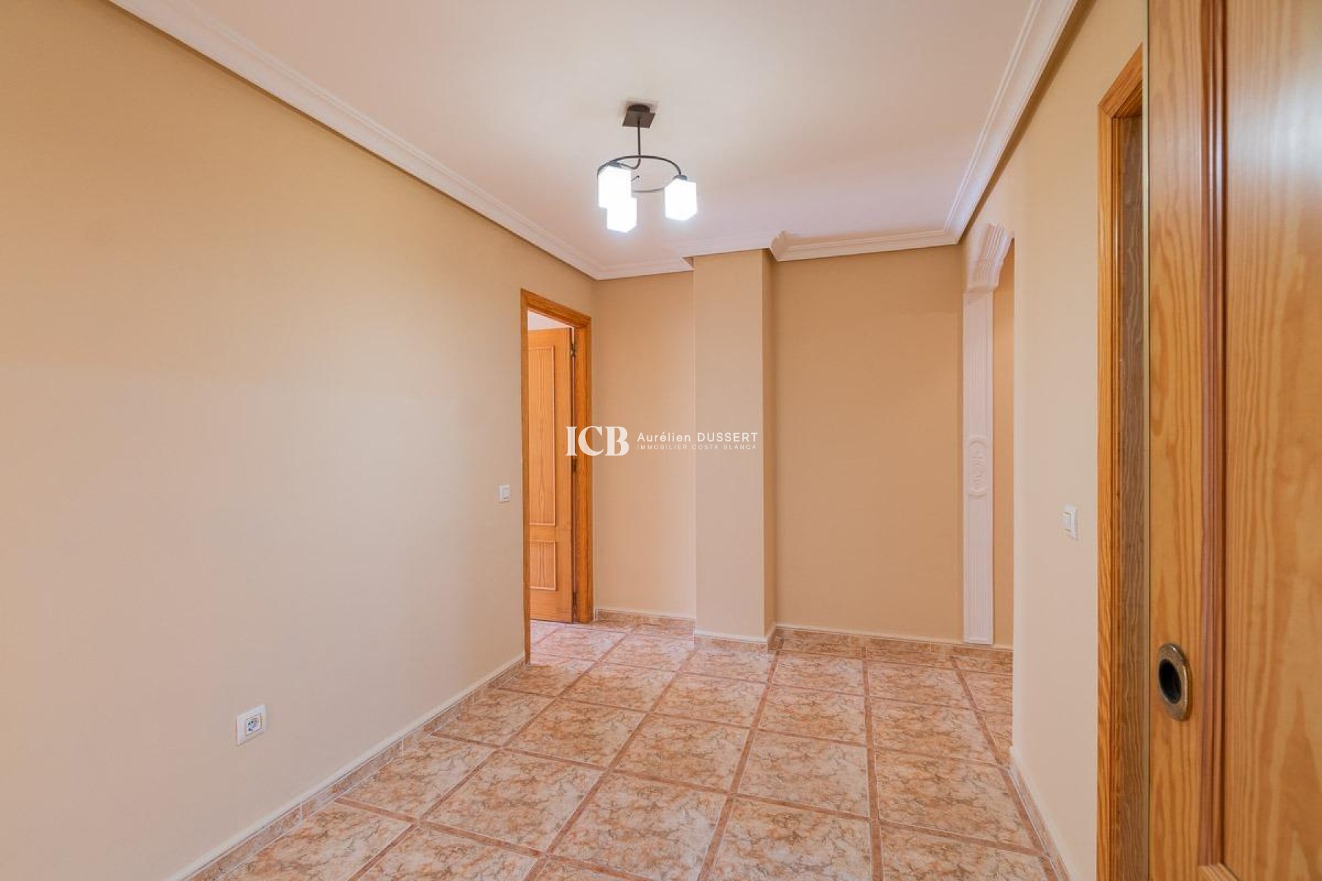 Resale - Apartment / flat -
Torrevieja - Centro