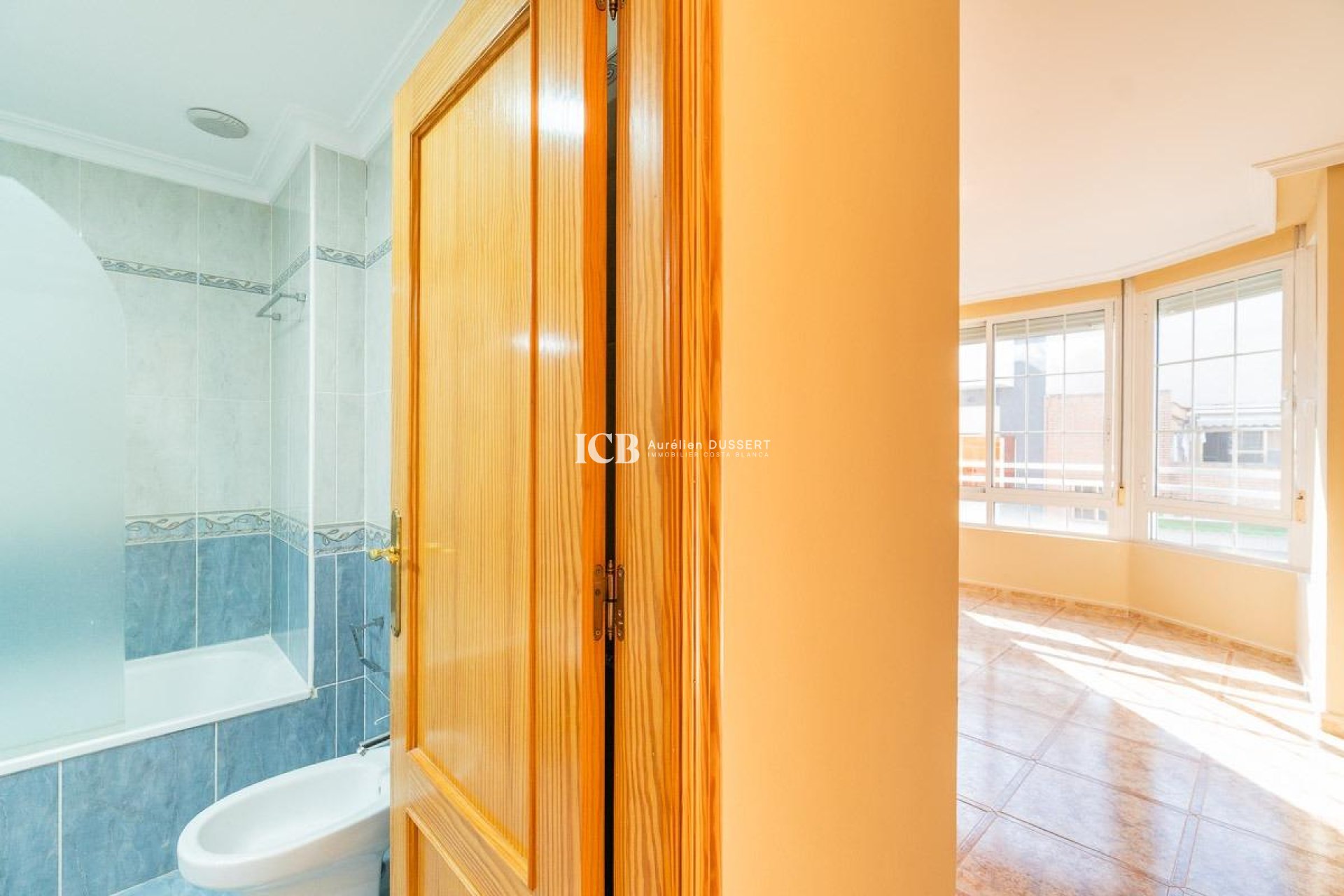 Resale - Apartment / flat -
Torrevieja - Centro