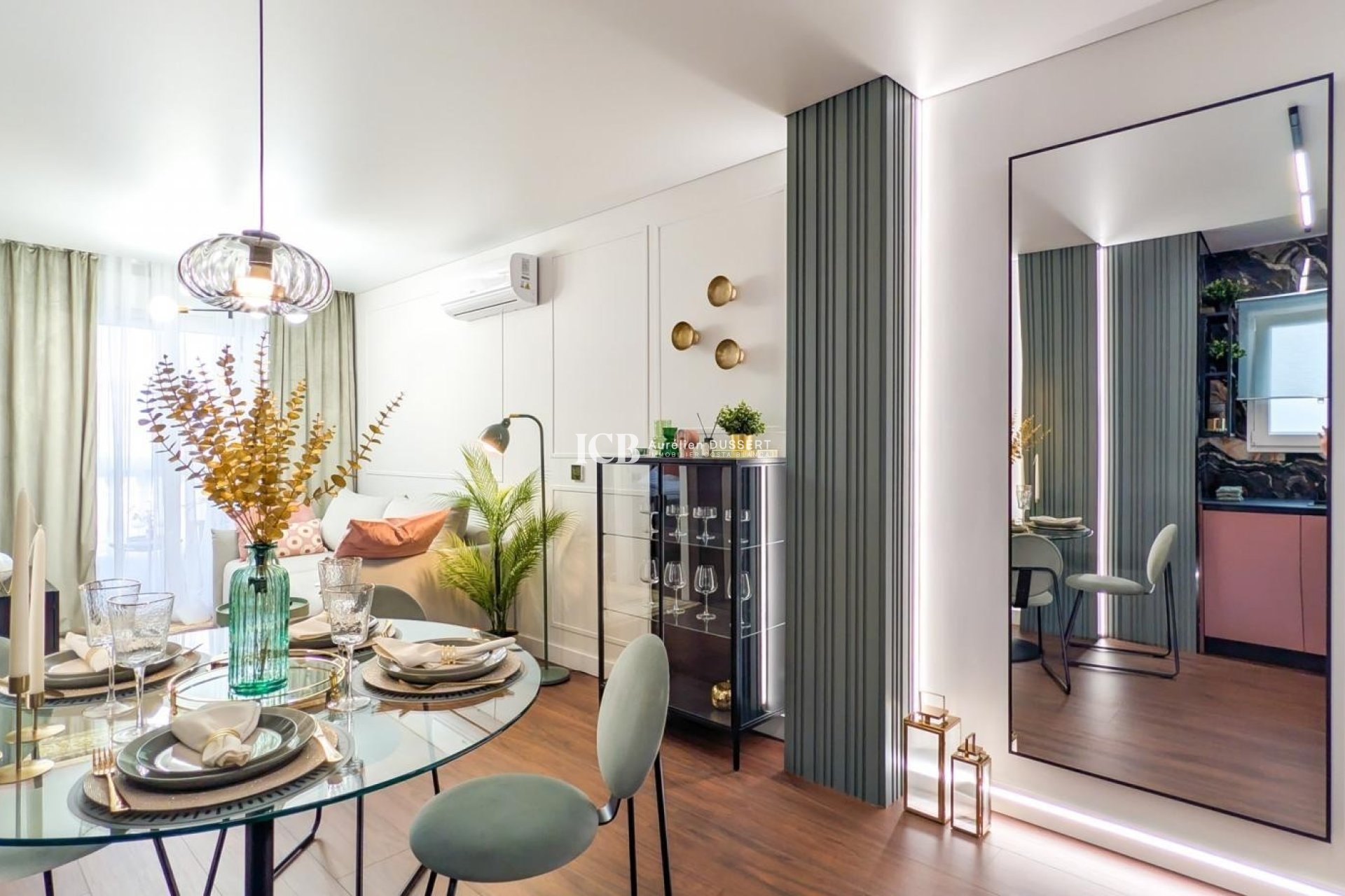 Resale - Apartment / flat -
Torrevieja - Centro