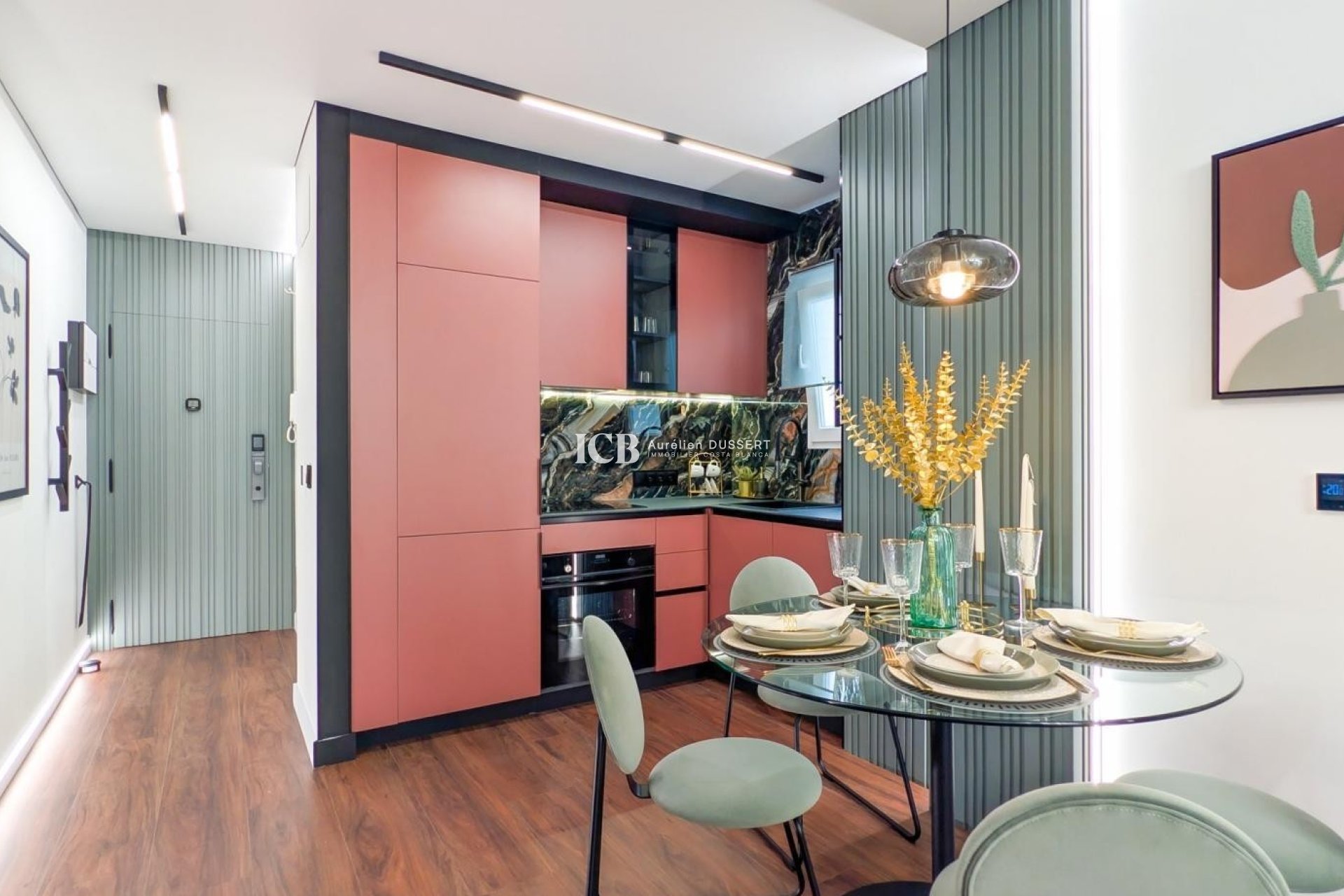 Resale - Apartment / flat -
Torrevieja - Centro