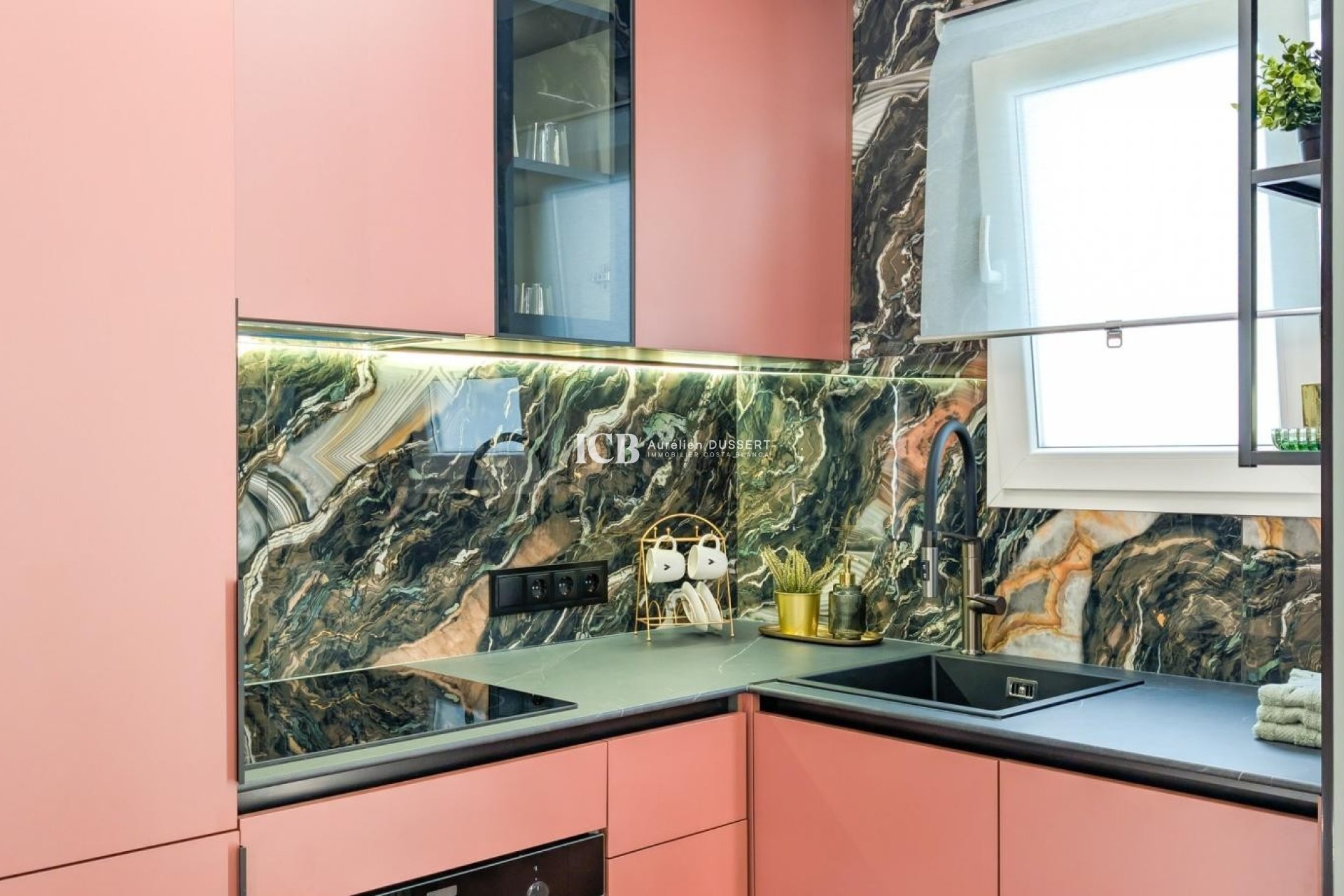 Resale - Apartment / flat -
Torrevieja - Centro