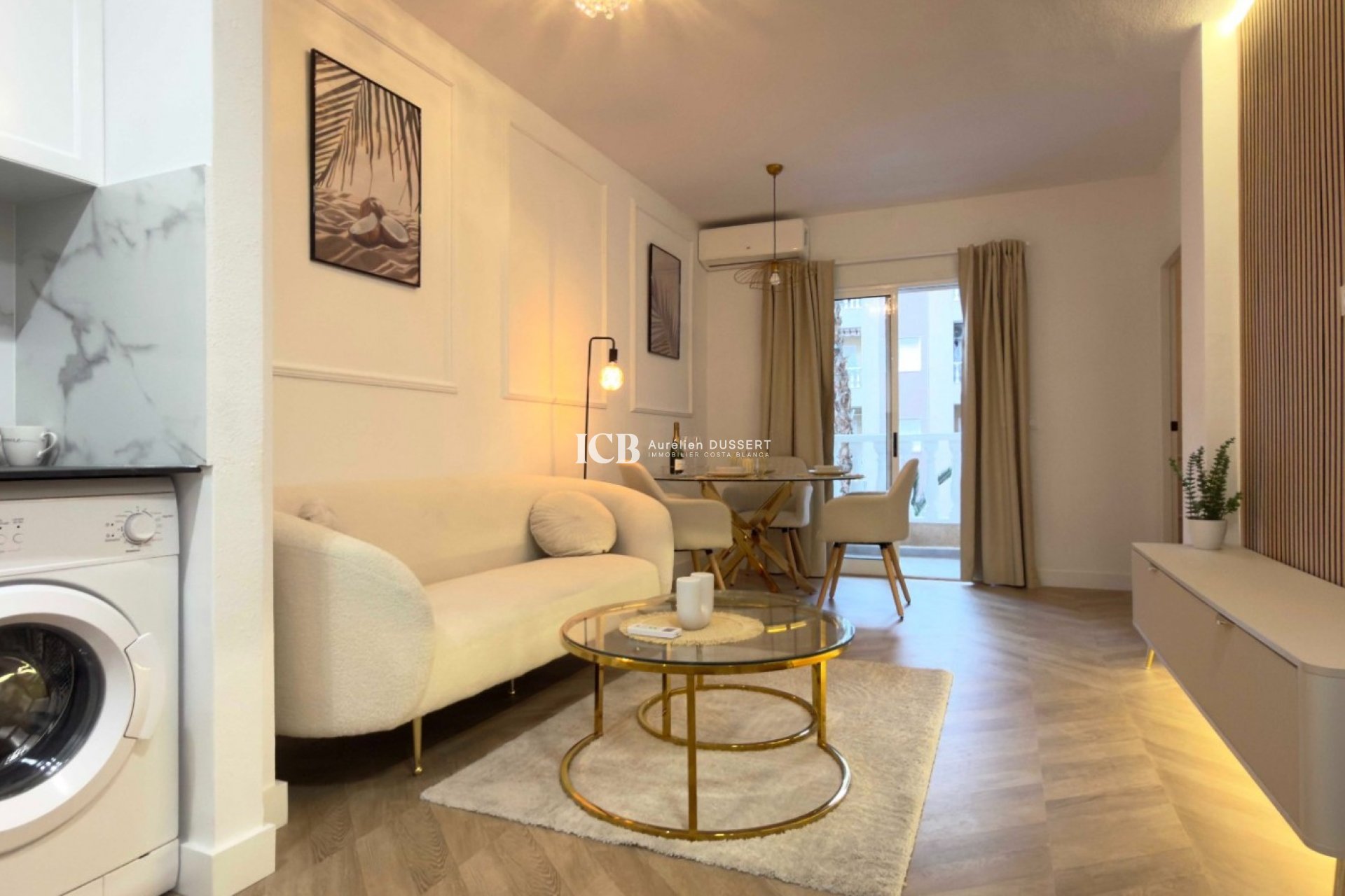 Resale - Apartment / flat -
Torrevieja - Centro