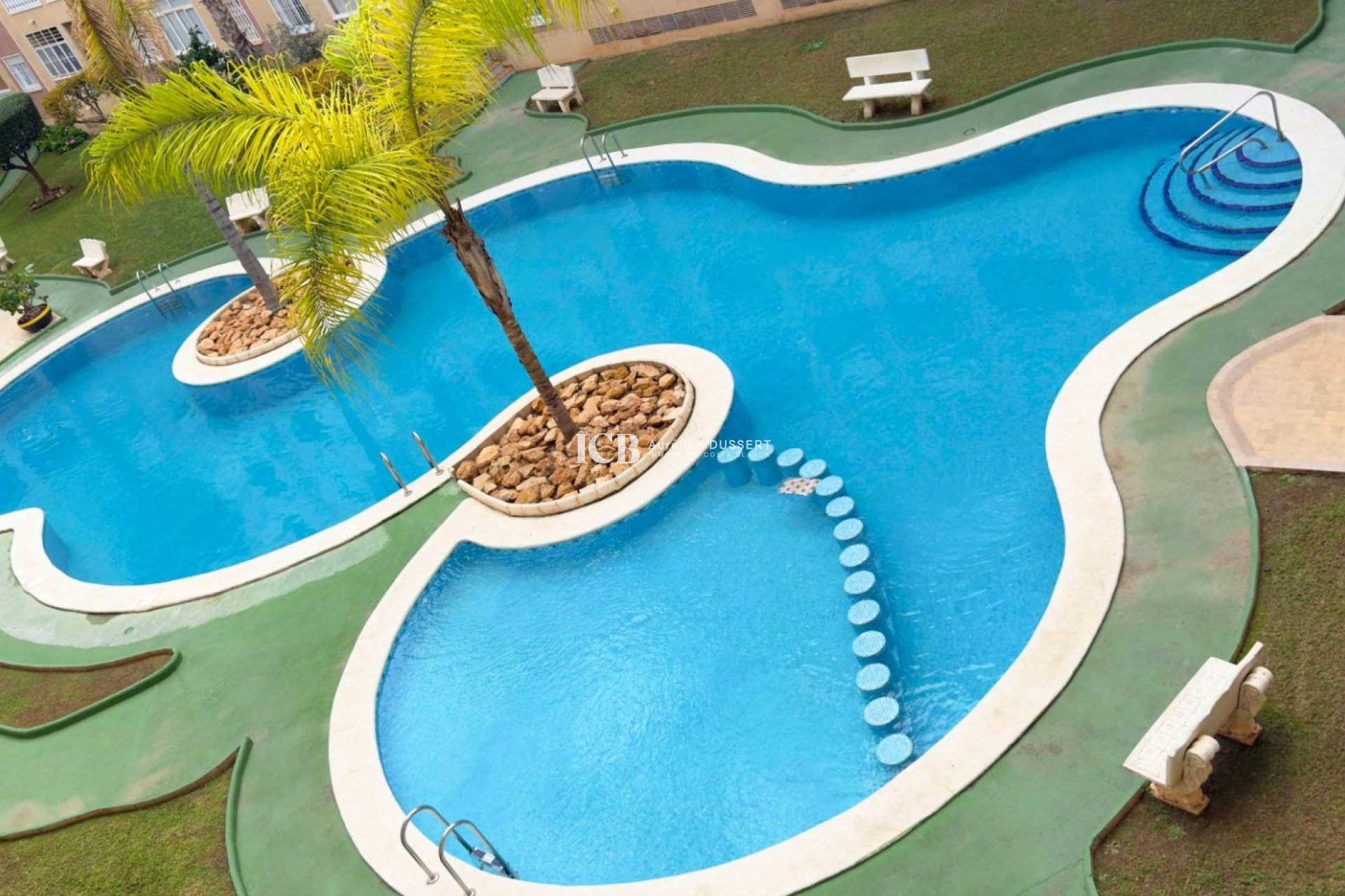 Resale - Apartment / flat -
Torrevieja - Centro