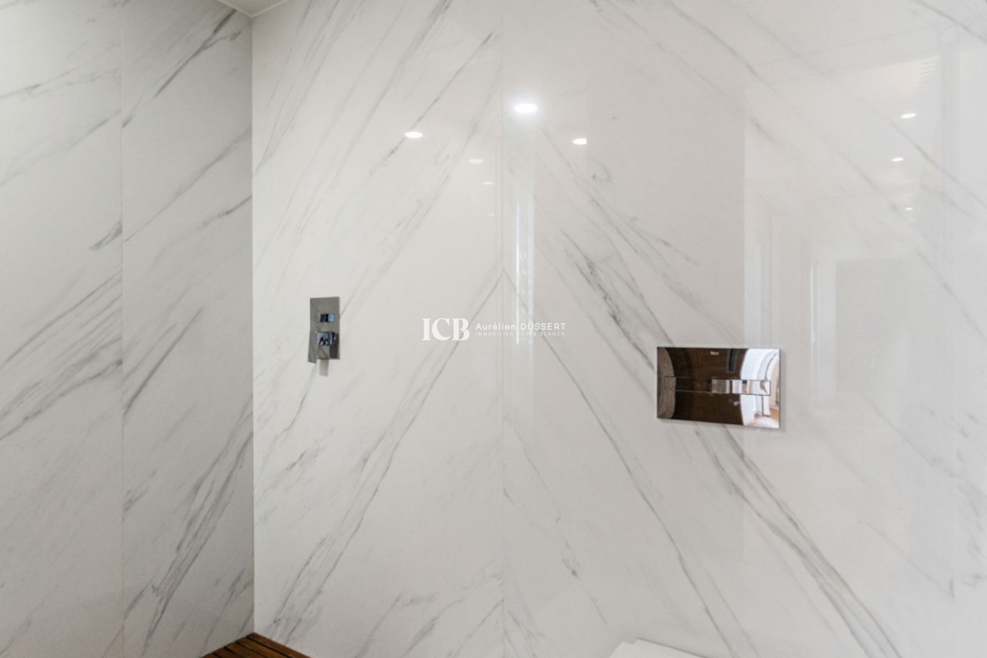 Resale - Apartment / flat -
Torrevieja - Centro