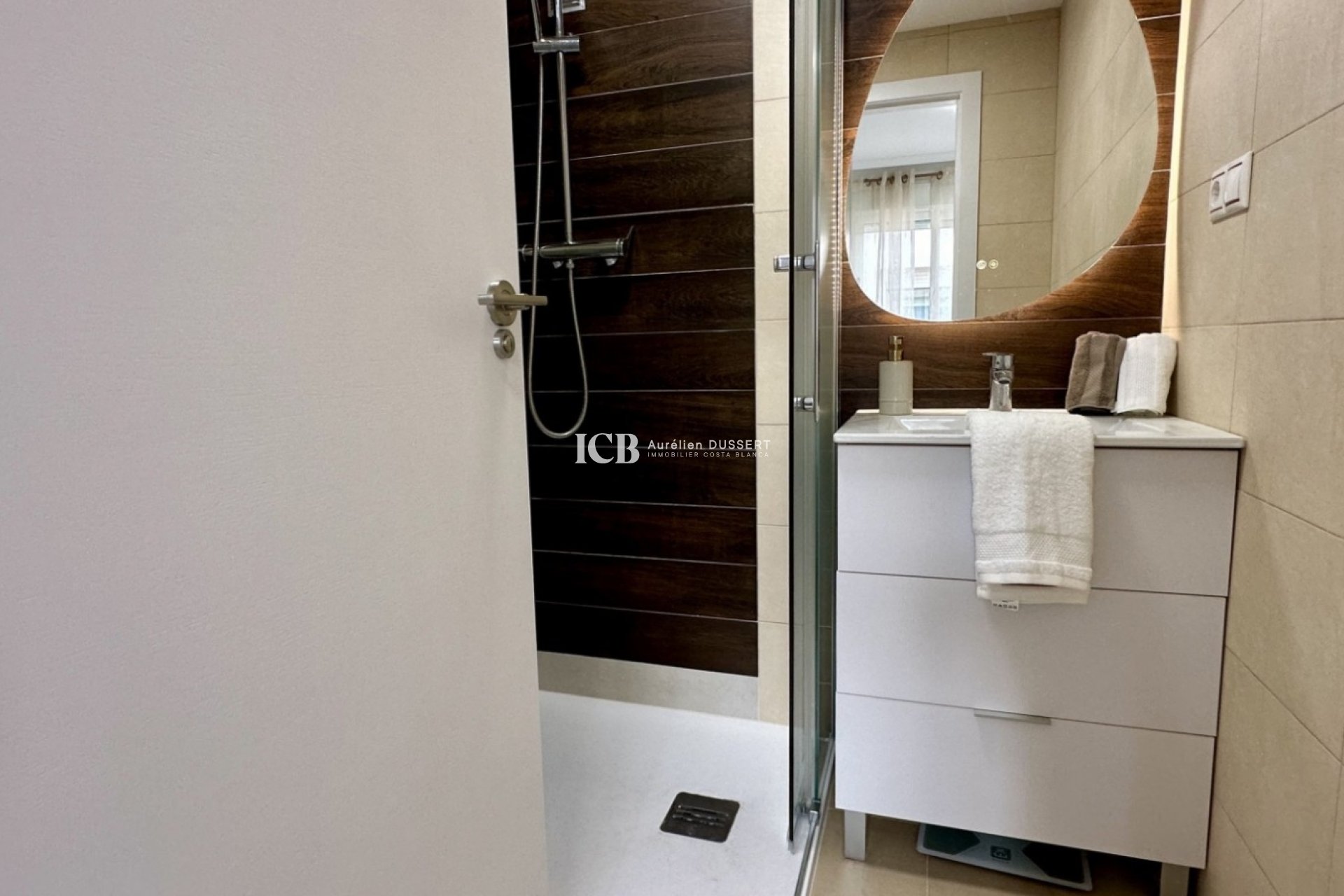 Resale - Apartment / flat -
Torrevieja - Centro