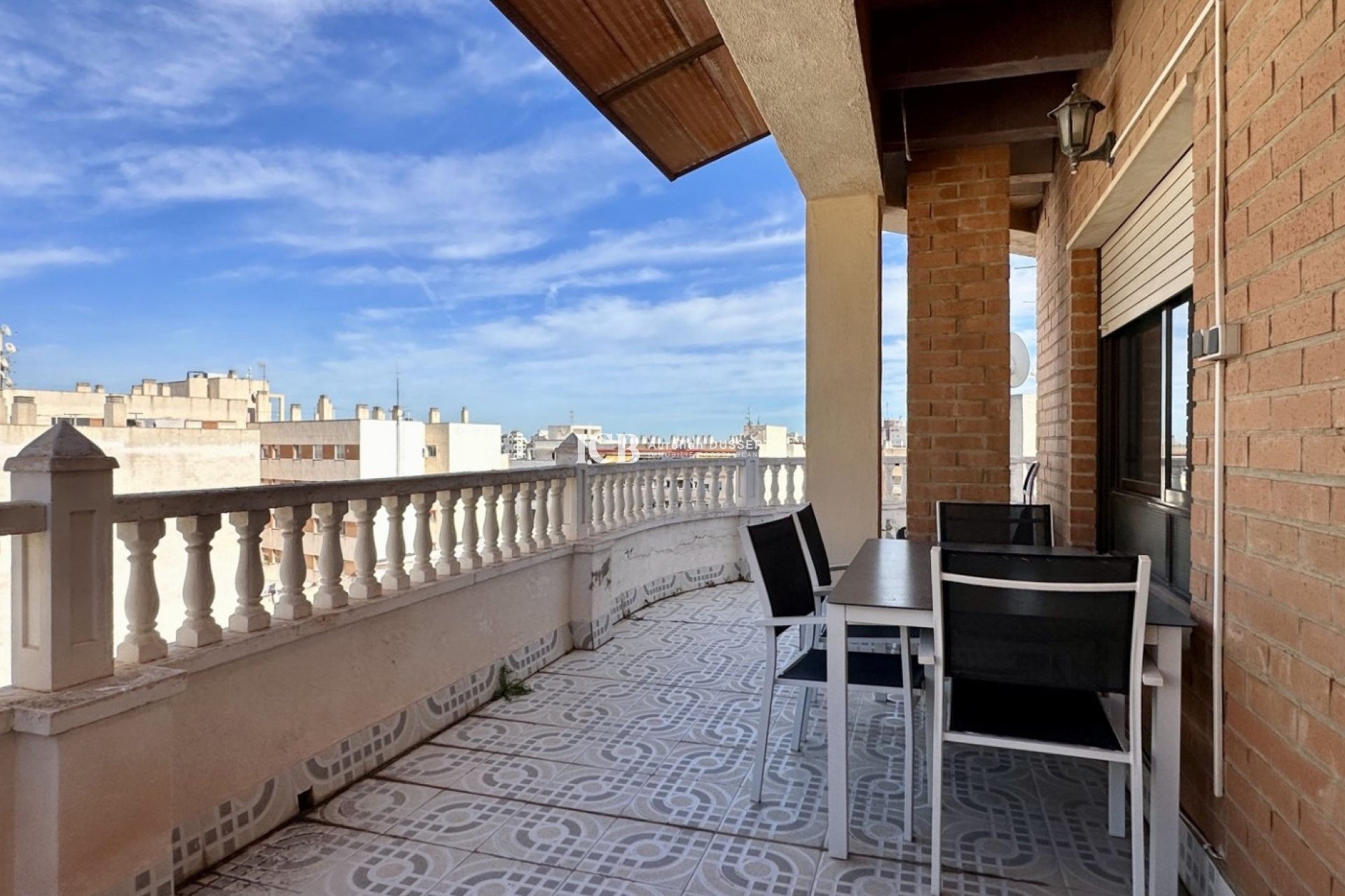 Resale - Apartment / flat -
Torrevieja - Centro