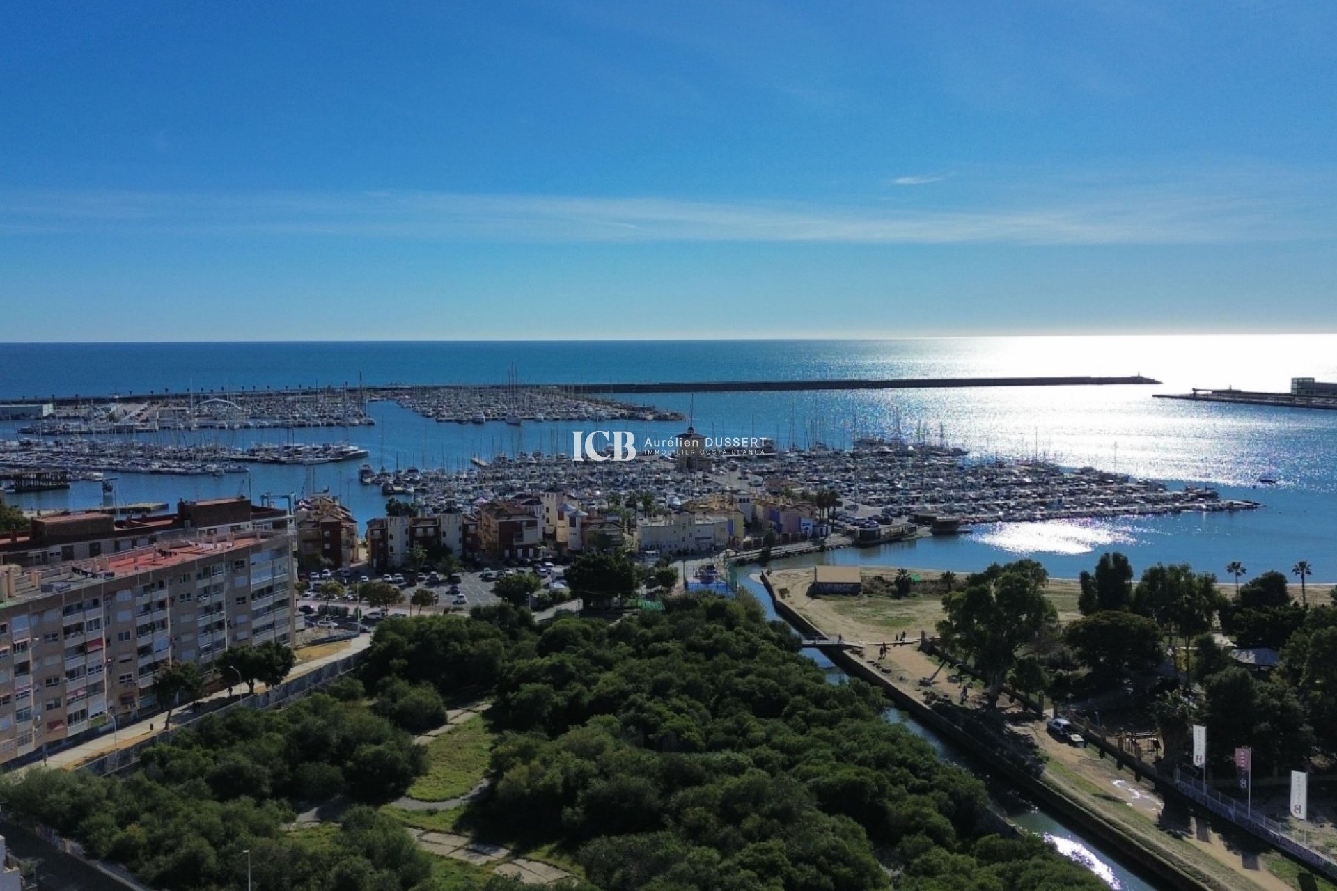 Resale - Apartment / flat -
Torrevieja - Centro