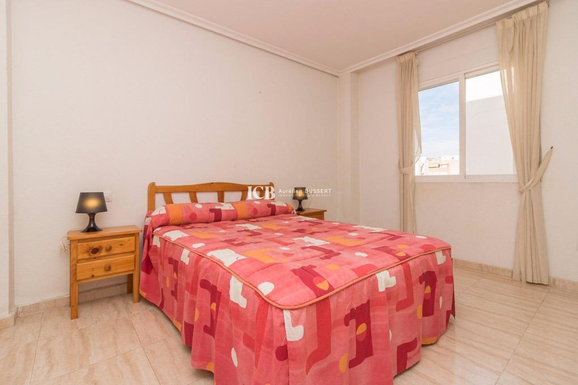 Resale - Apartment / flat -
Torrevieja - Centro