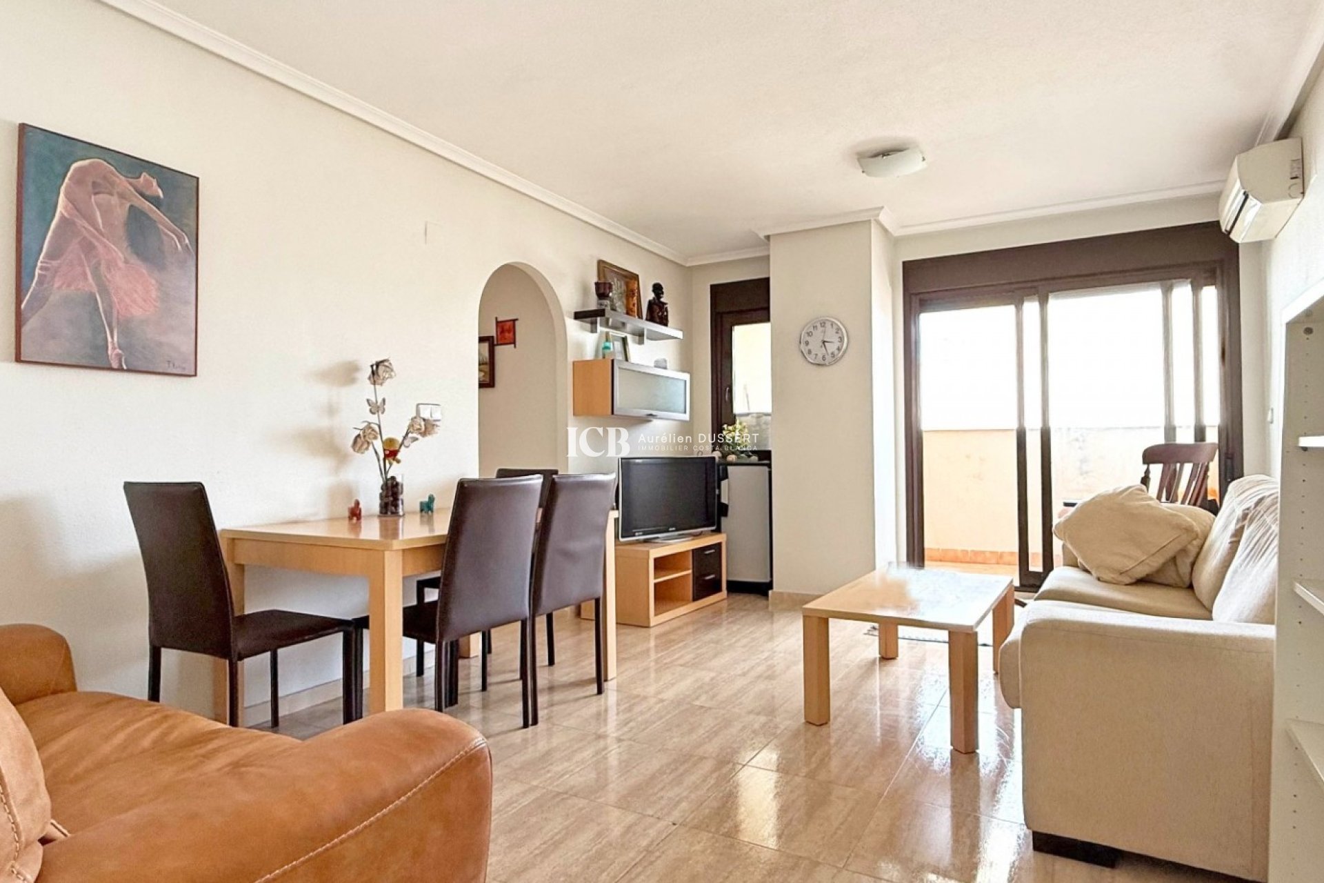 Resale - Apartment / flat -
Torrevieja - Centro