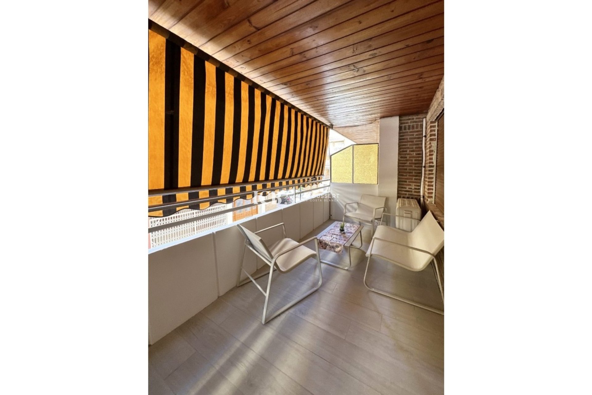 Resale - Apartment / flat -
Torrevieja - Centro