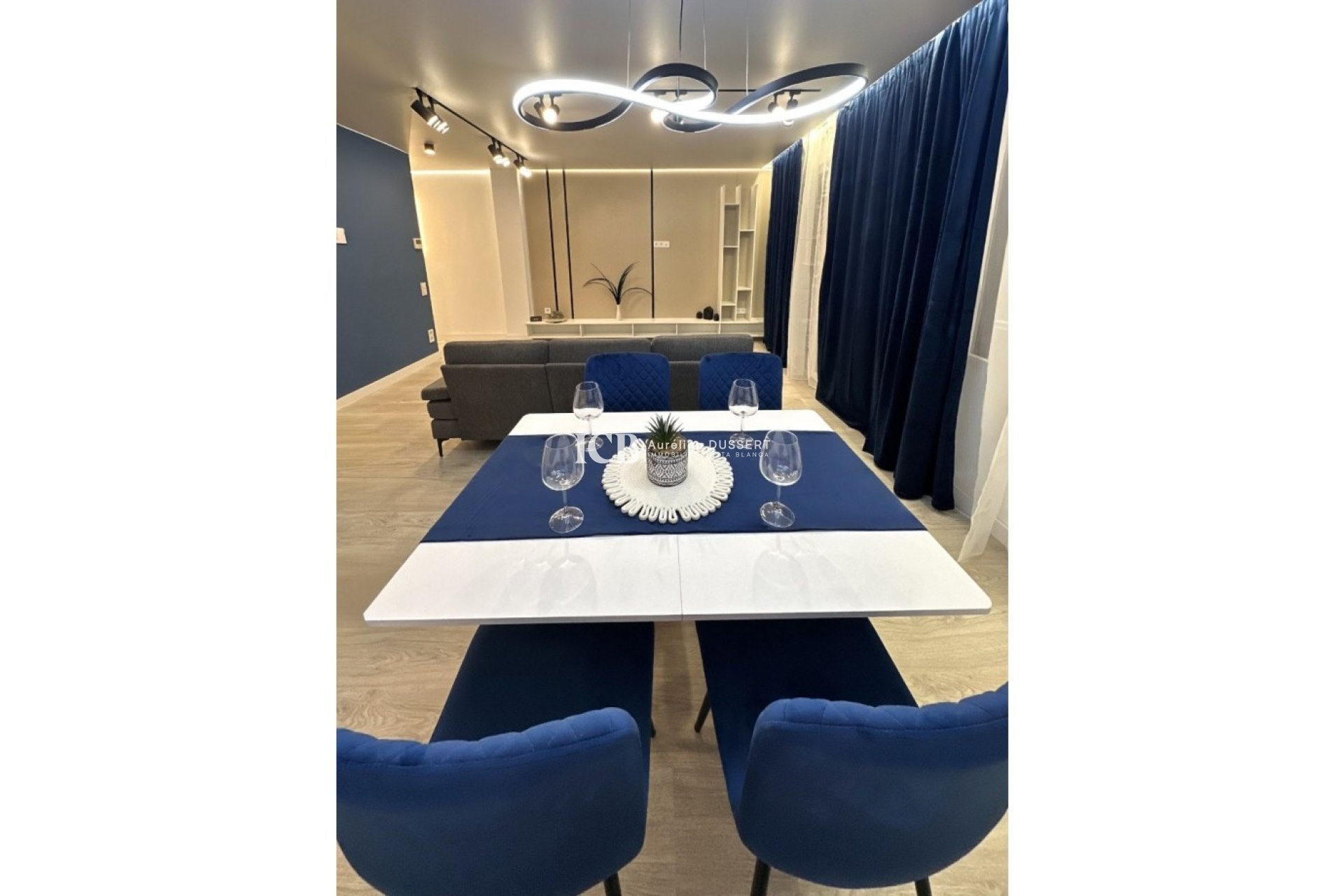 Resale - Apartment / flat -
Torrevieja - Centro