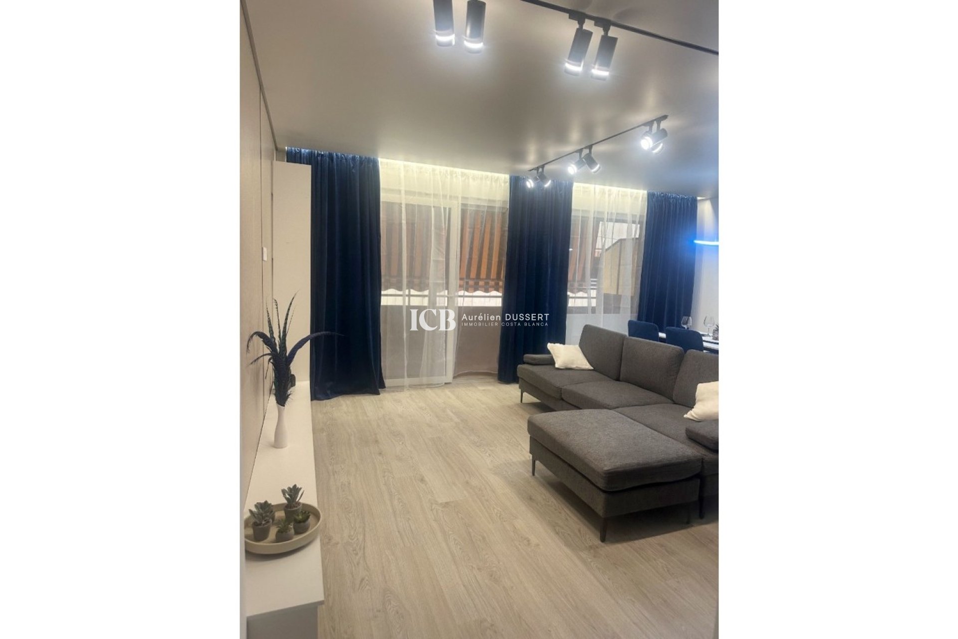 Resale - Apartment / flat -
Torrevieja - Centro