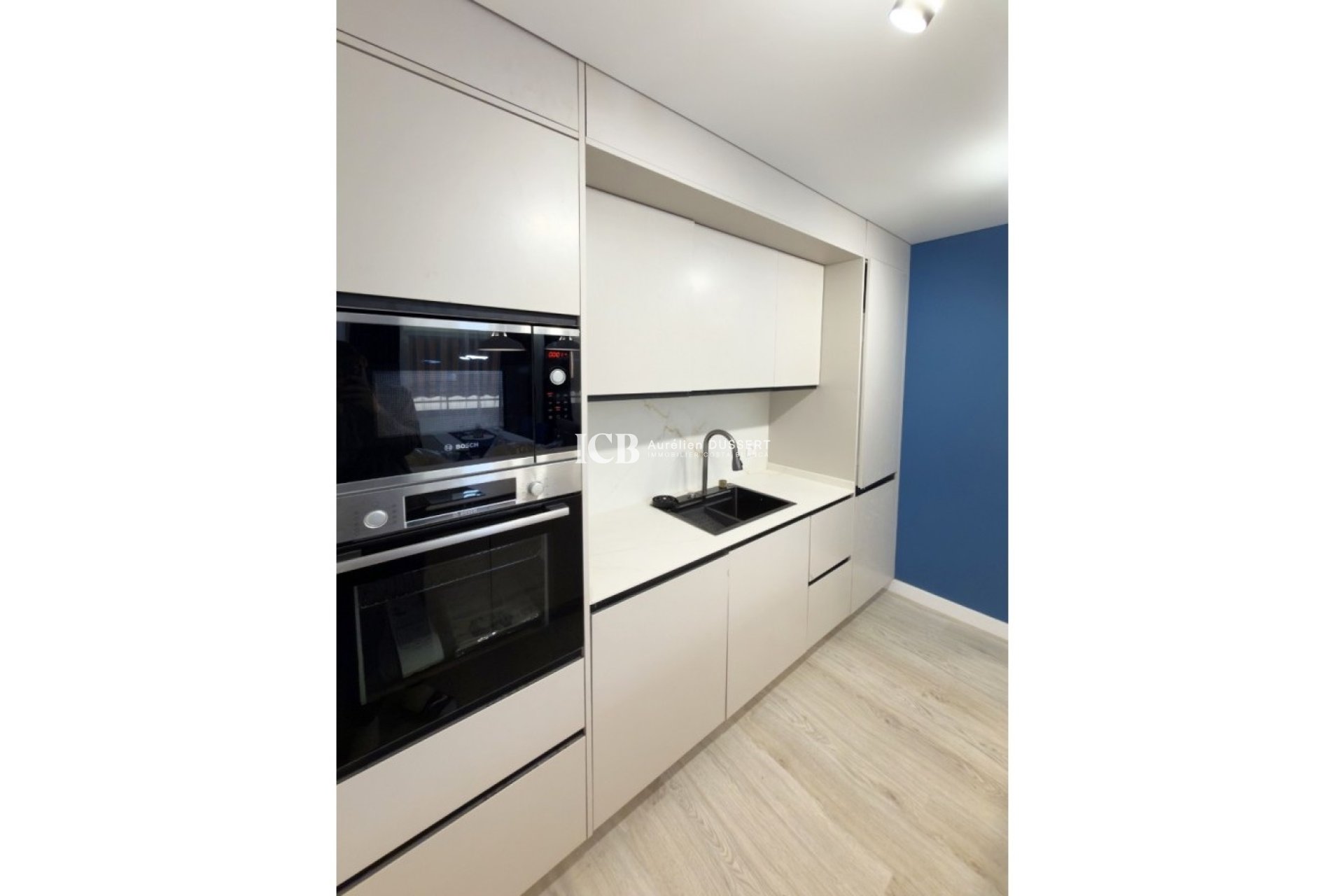 Resale - Apartment / flat -
Torrevieja - Centro