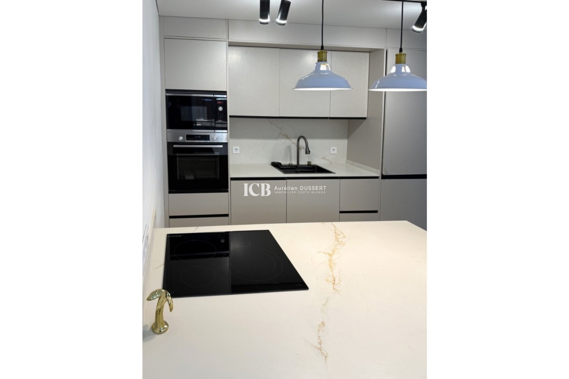 Resale - Apartment / flat -
Torrevieja - Centro