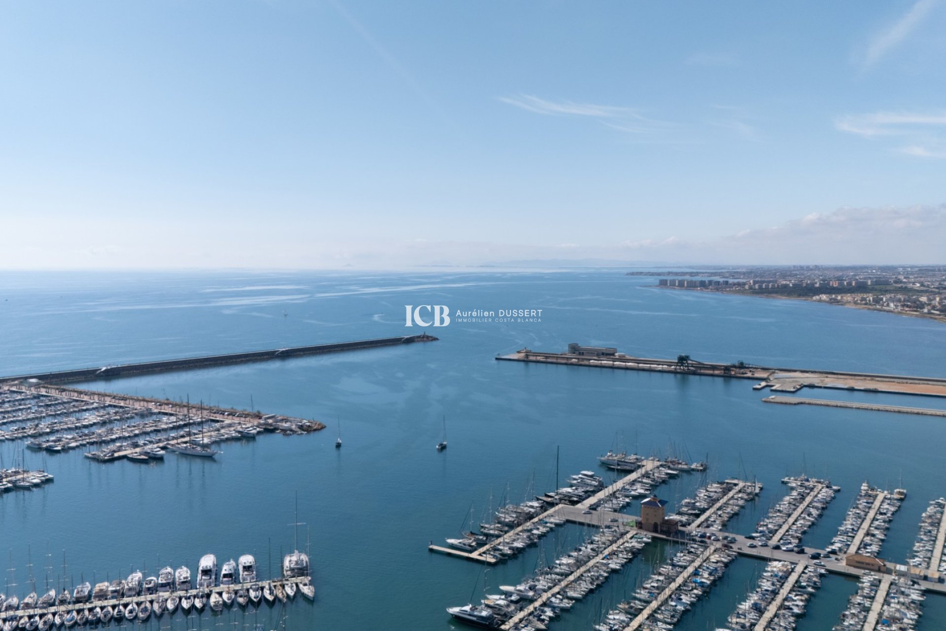 Resale - Apartment / flat -
Torrevieja - Centro