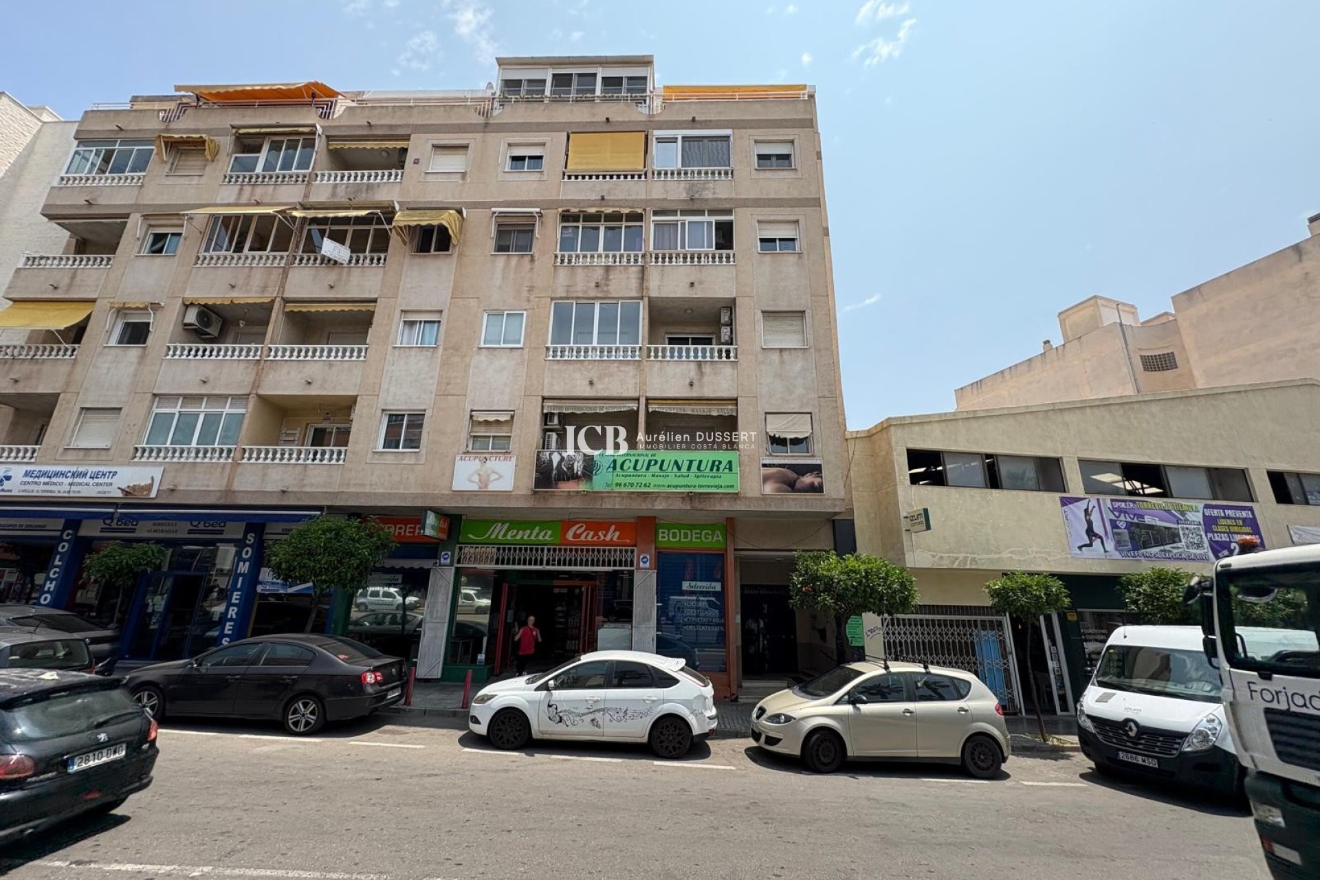 Resale - Apartment / flat -
Torrevieja - Centro