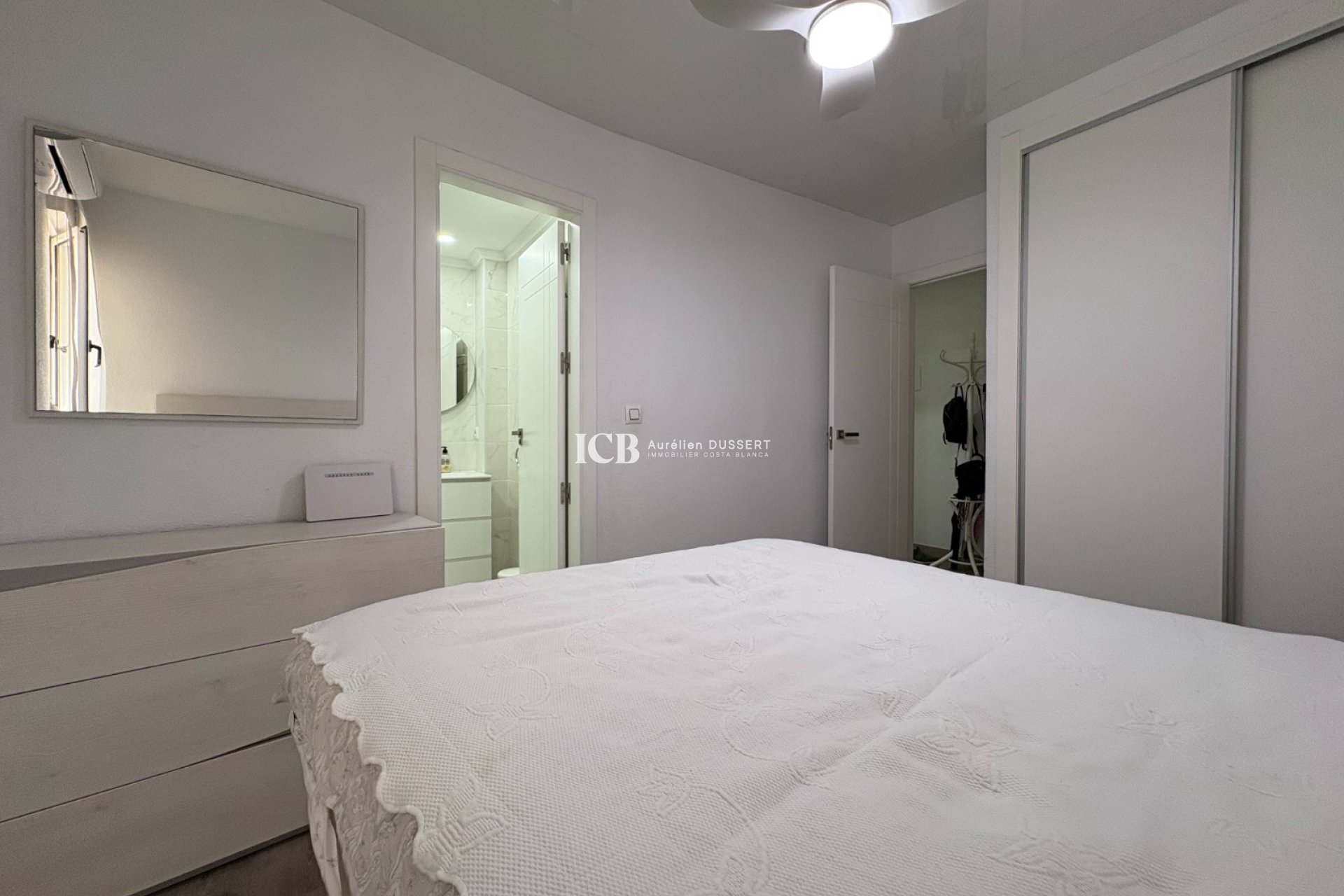 Resale - Apartment / flat -
Torrevieja - Centro