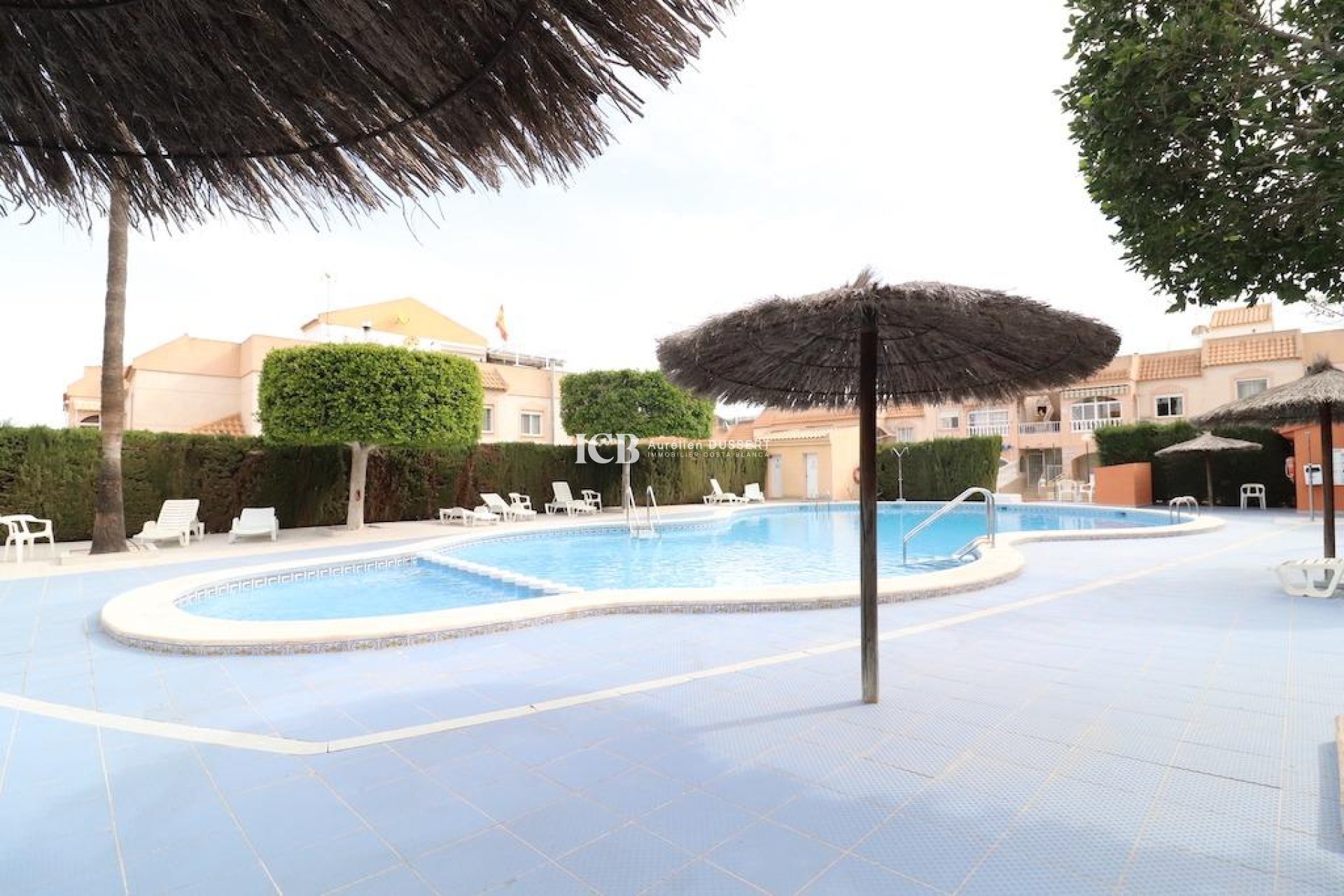 Resale - Apartment / flat -
Torrevieja - Lago jardin