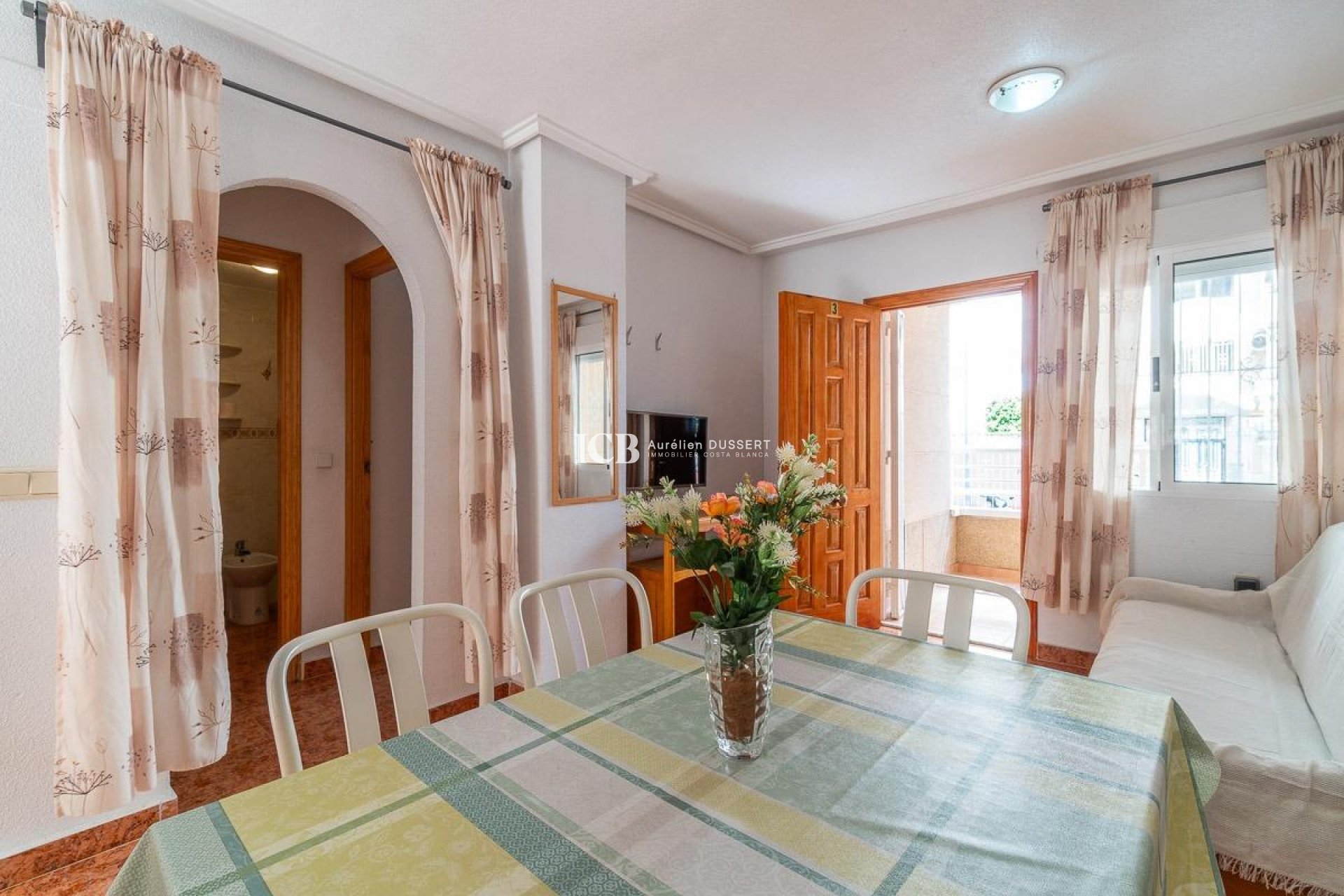 Resale - Apartment / flat -
Torrevieja - Nueva Torrevieja