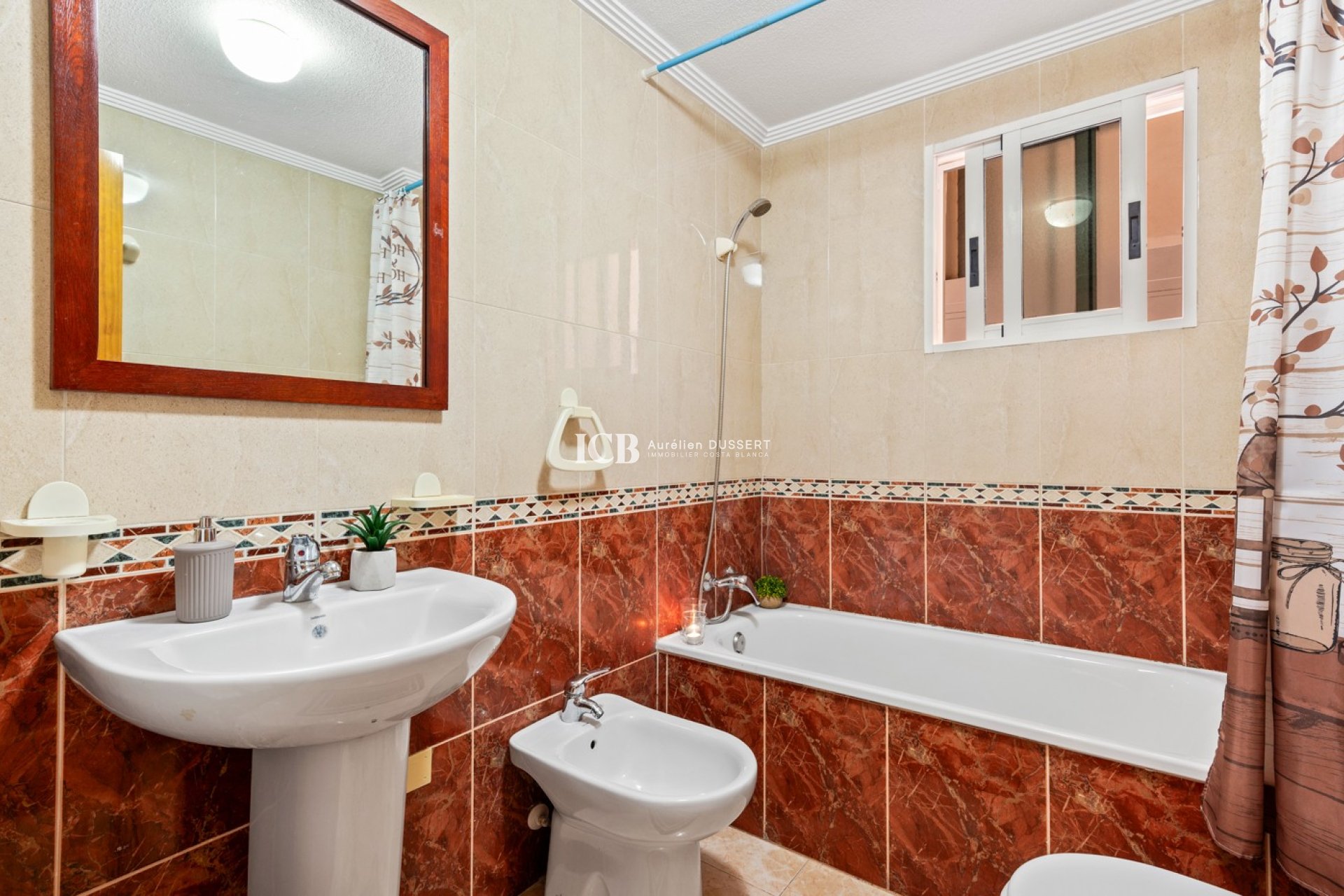 Resale - Apartment / flat -
Torrevieja - Parque las naciones