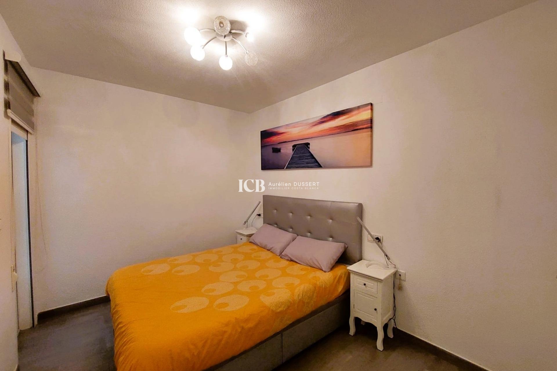 Resale - Apartment / flat -
Torrevieja - Paseo maritimo