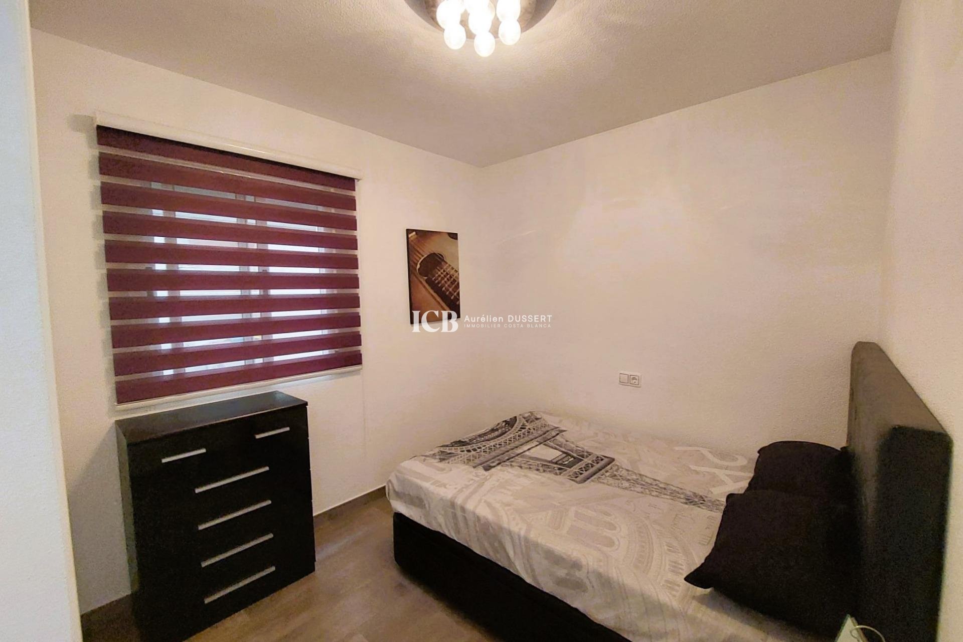 Resale - Apartment / flat -
Torrevieja - Paseo maritimo