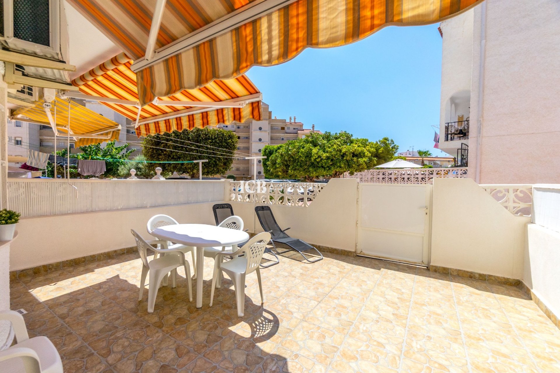 Resale - Apartment / flat -
Torrevieja - Playa de los Locos