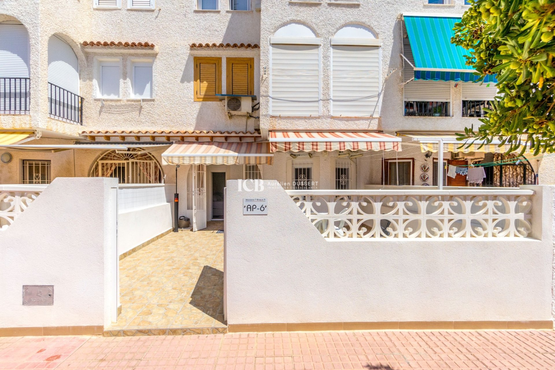 Resale - Apartment / flat -
Torrevieja - Playa de los Locos