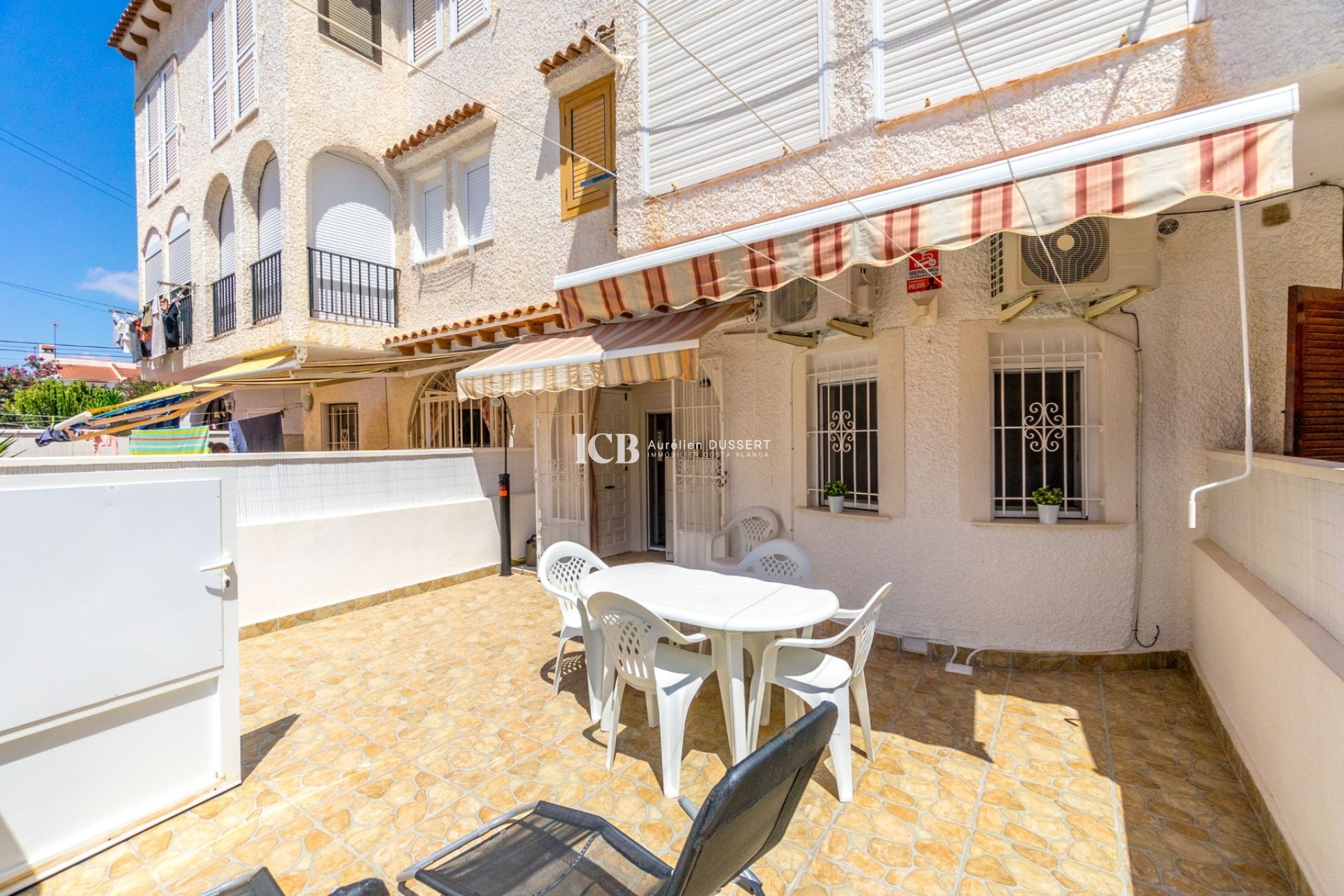 Resale - Apartment / flat -
Torrevieja - Playa de los Locos