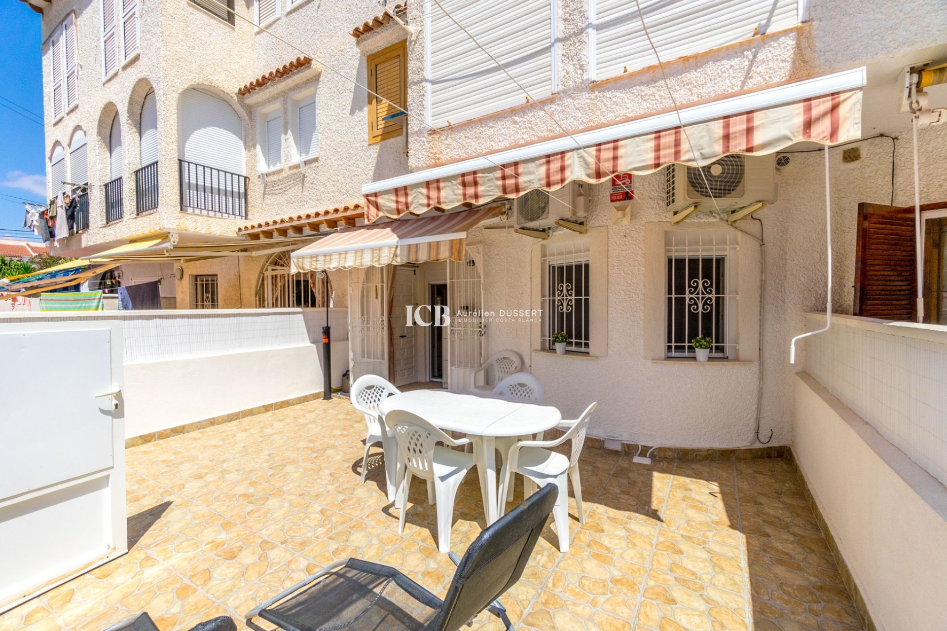 Resale - Apartment / flat -
Torrevieja - Playa de los Locos