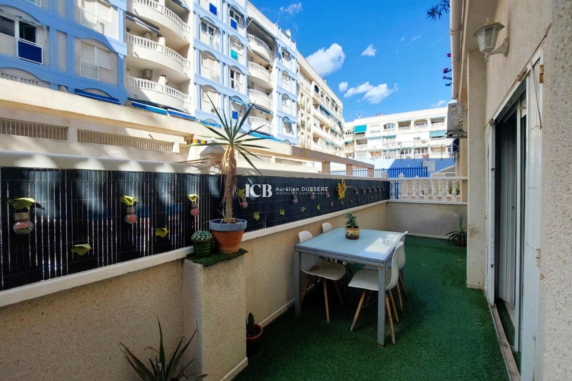 Resale - Apartment / flat -
Torrevieja - Playa de los Locos