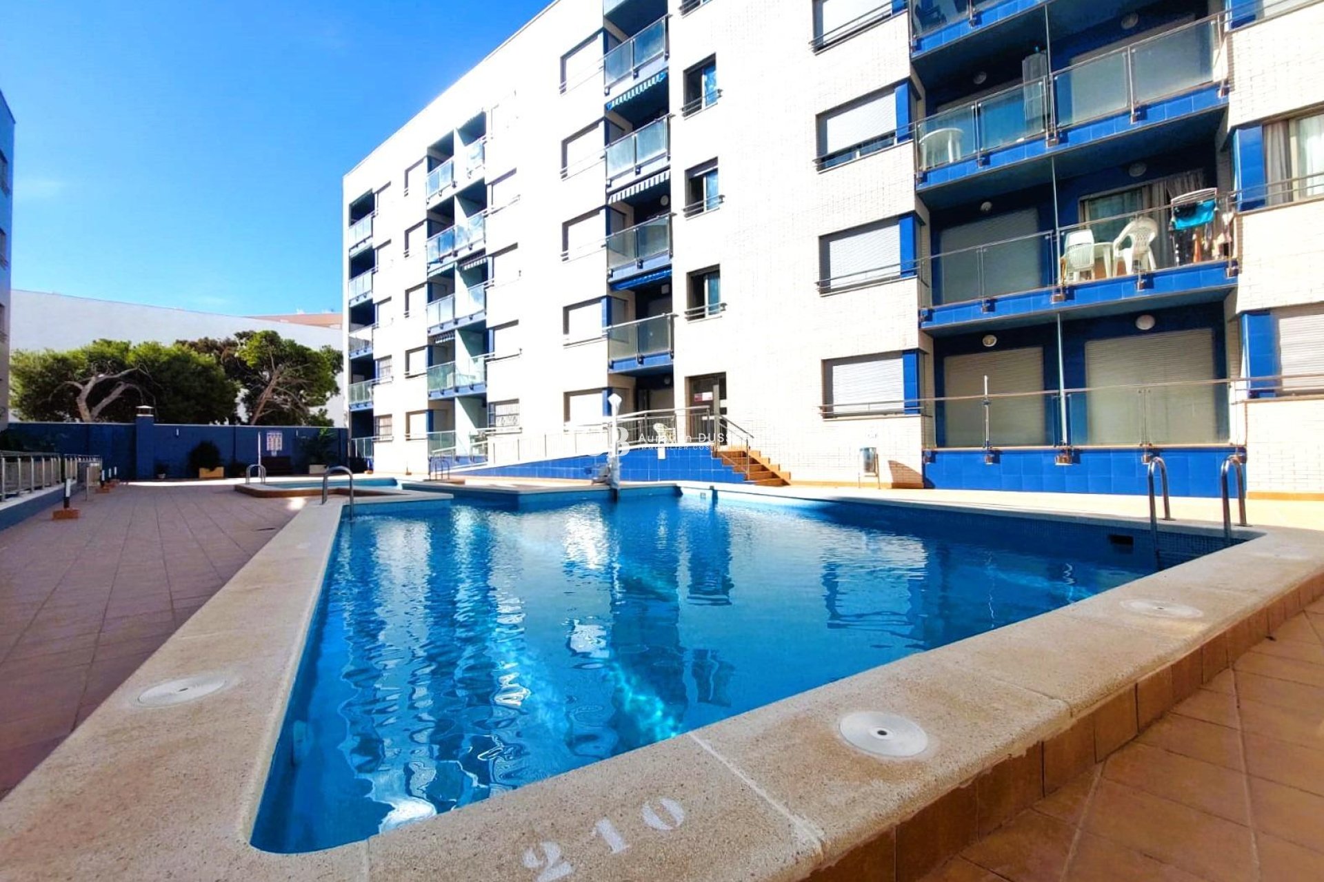 Resale - Apartment / flat -
Torrevieja - Playa de los Locos