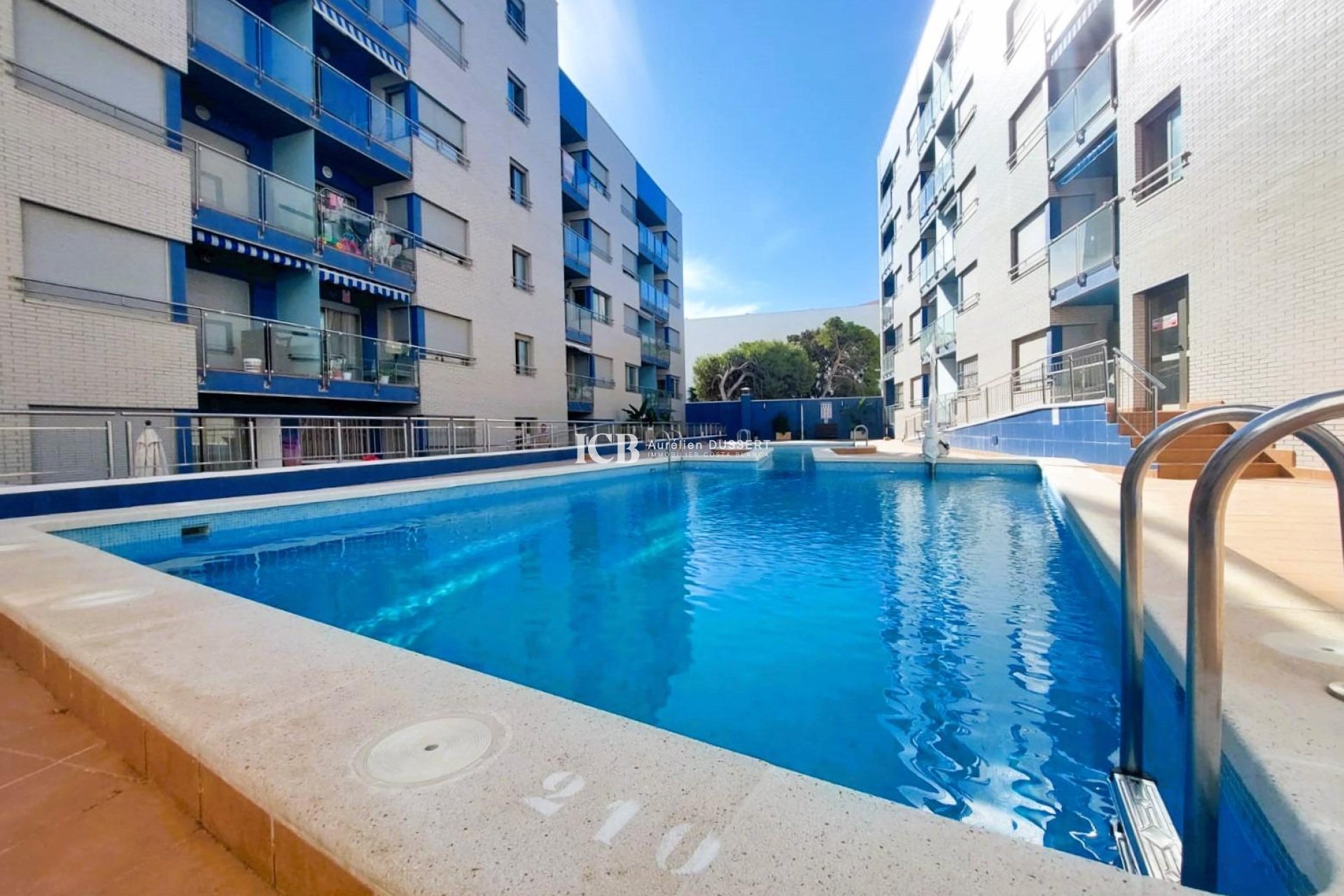 Resale - Apartment / flat -
Torrevieja - Playa de los Locos