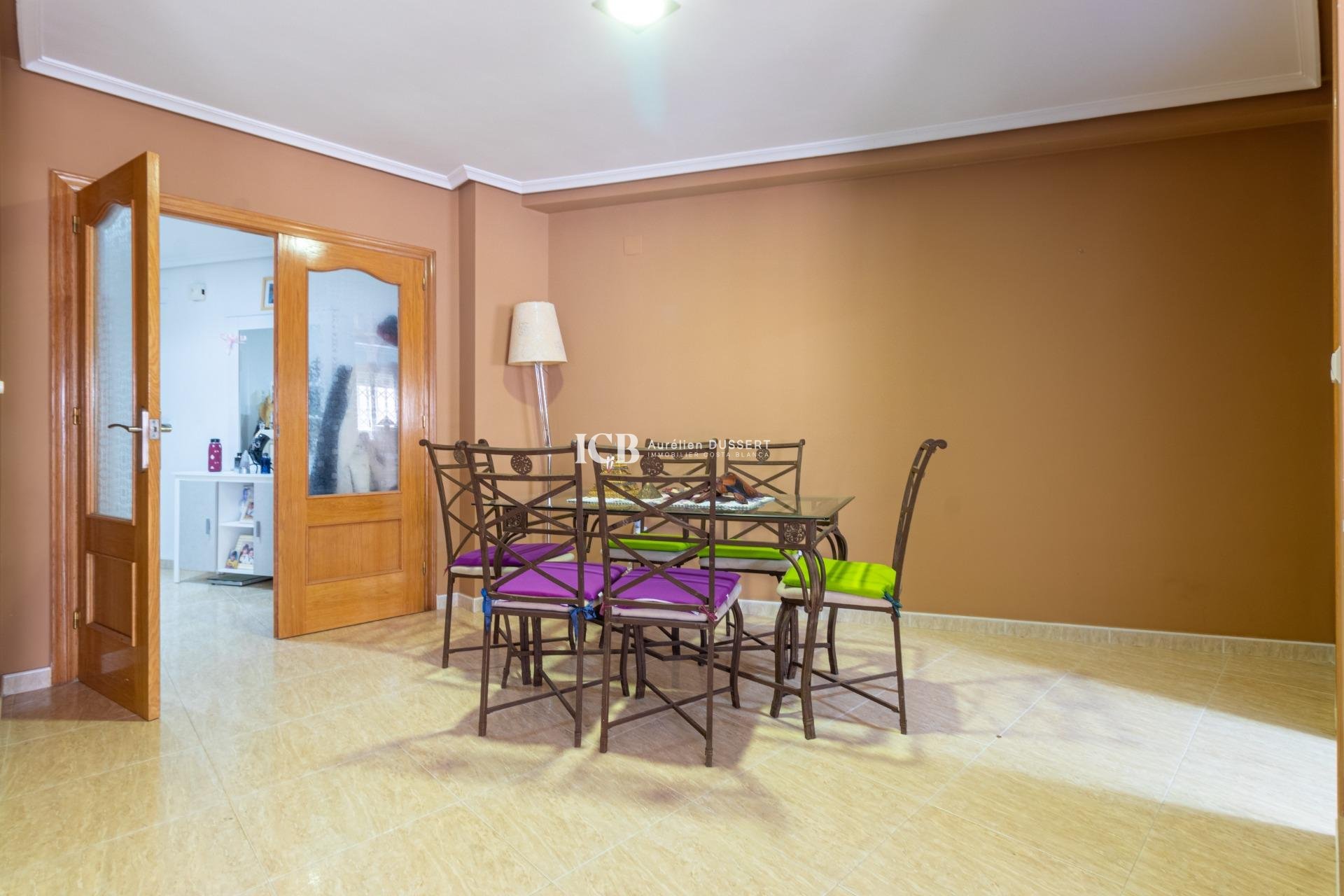 Resale - Apartment / flat -
Torrevieja - Playa de los locos