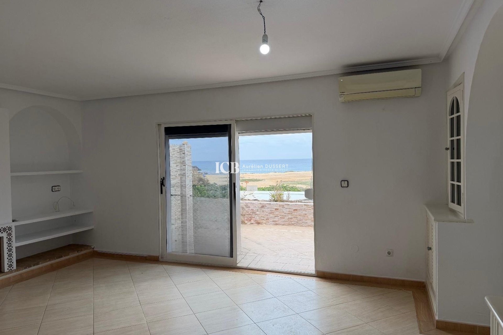 Resale - Apartment / flat -
Torrevieja - Playa de los locos