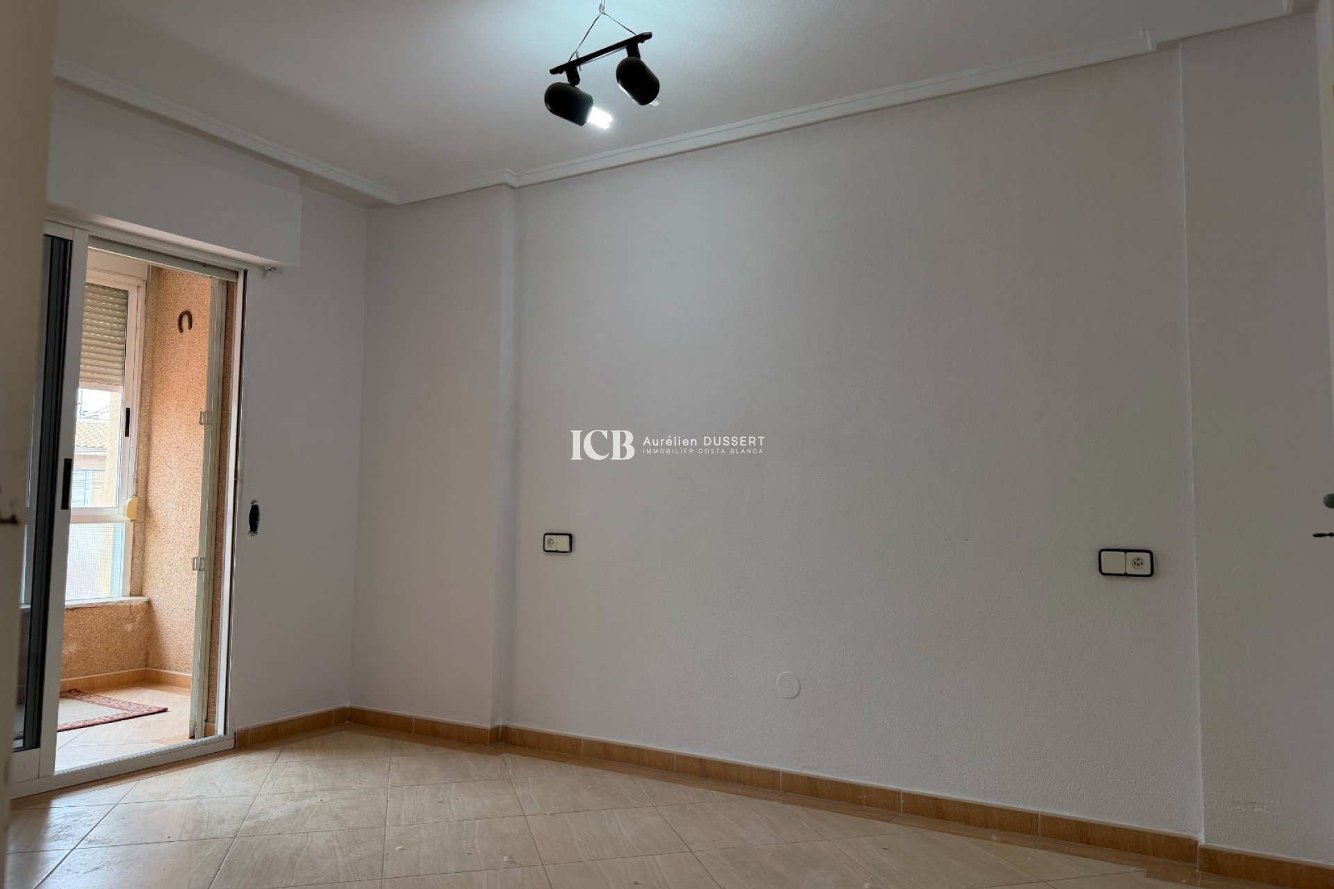 Resale - Apartment / flat -
Torrevieja - Playa de los locos