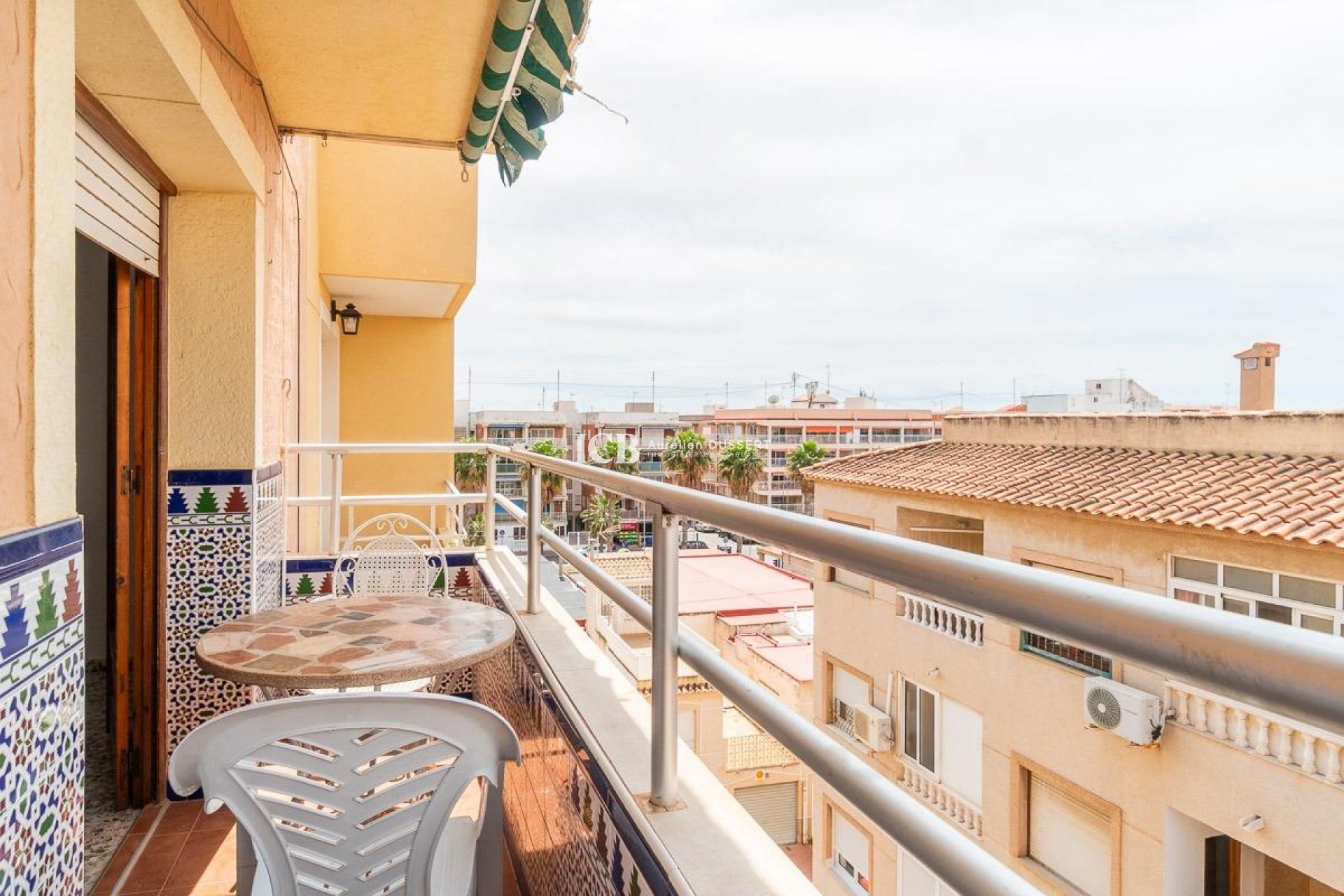 Resale - Apartment / flat -
Torrevieja - Playa de los Naufragos