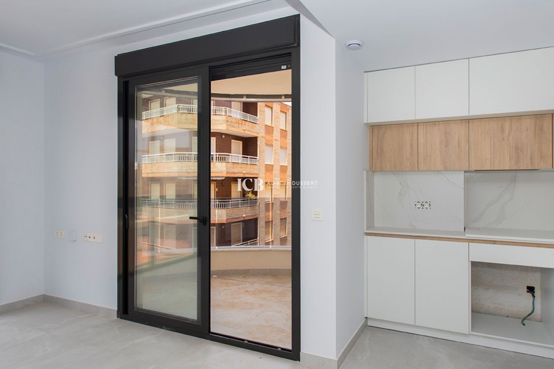 Resale - Apartment / flat -
Torrevieja - Playa del Cura