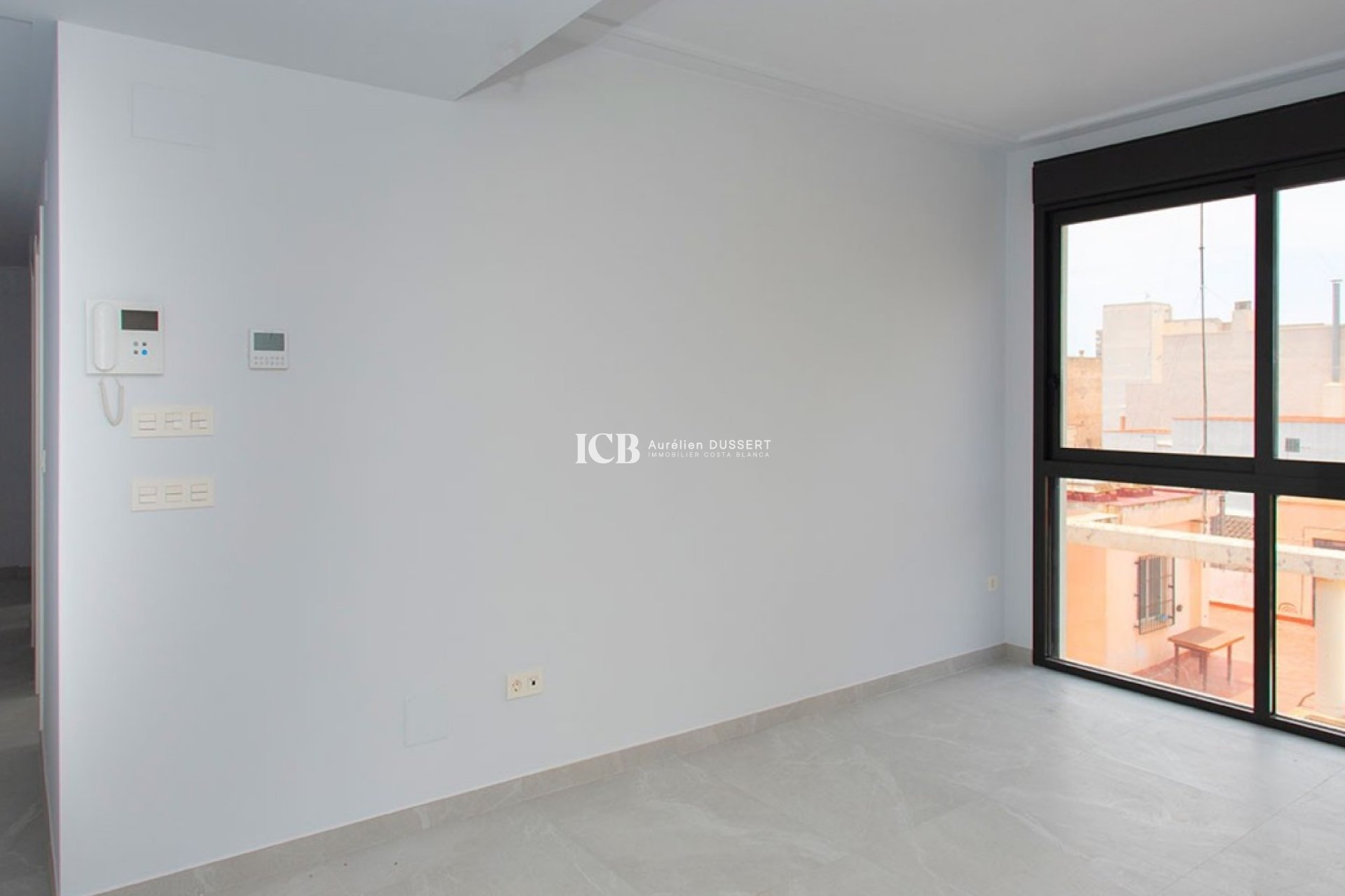 Resale - Apartment / flat -
Torrevieja - Playa del Cura