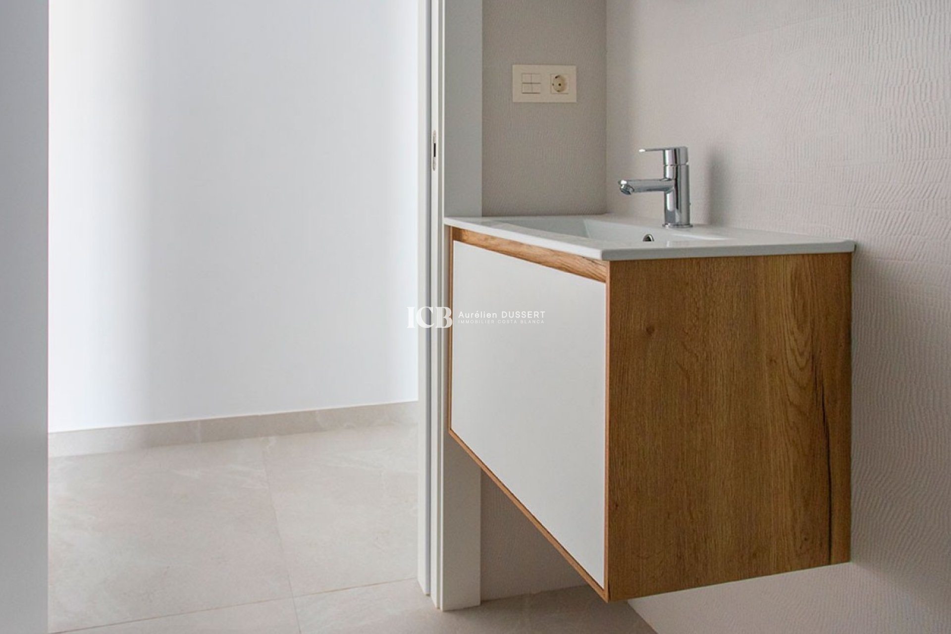 Resale - Apartment / flat -
Torrevieja - Playa del Cura