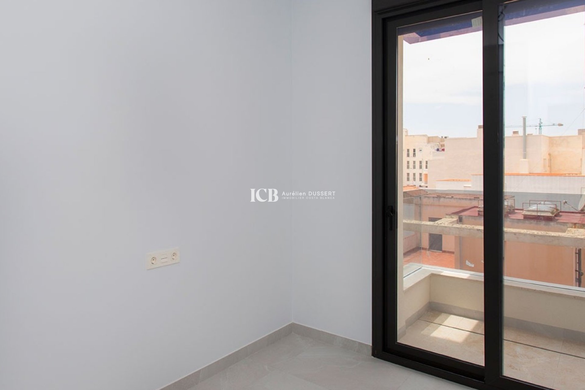 Resale - Apartment / flat -
Torrevieja - Playa del Cura