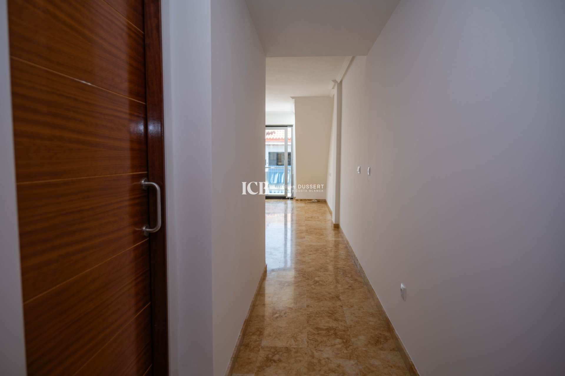 Resale - Apartment / flat -
Torrevieja - Playa del Cura