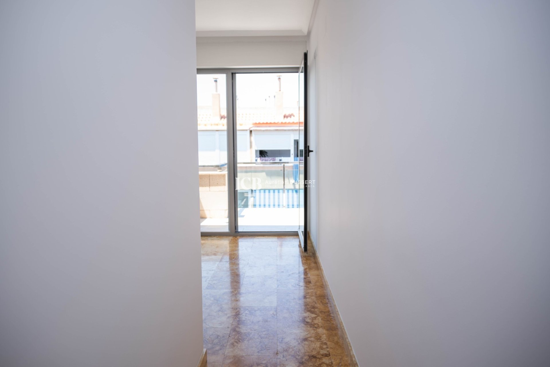 Resale - Apartment / flat -
Torrevieja - Playa del Cura