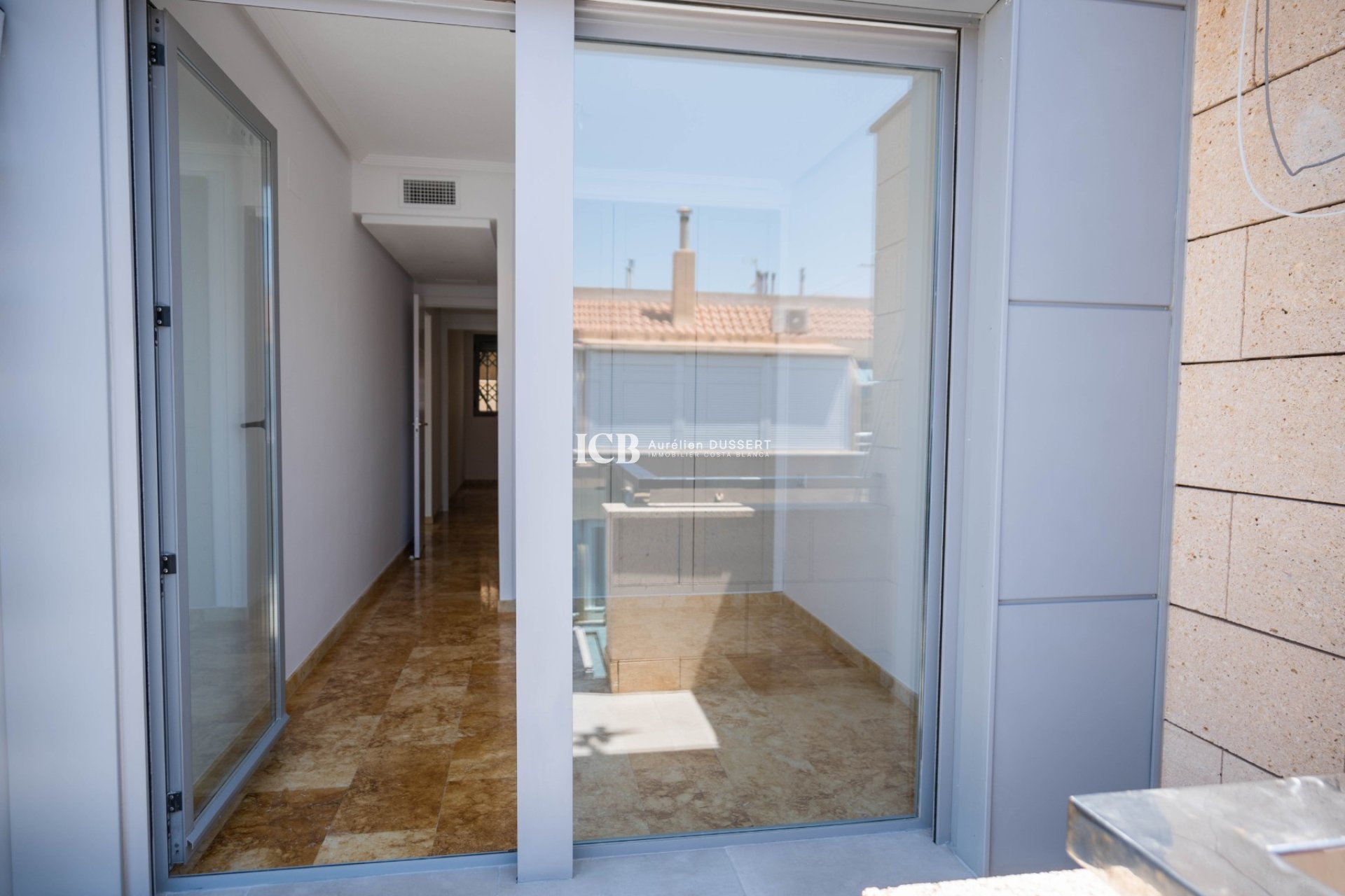 Resale - Apartment / flat -
Torrevieja - Playa del Cura