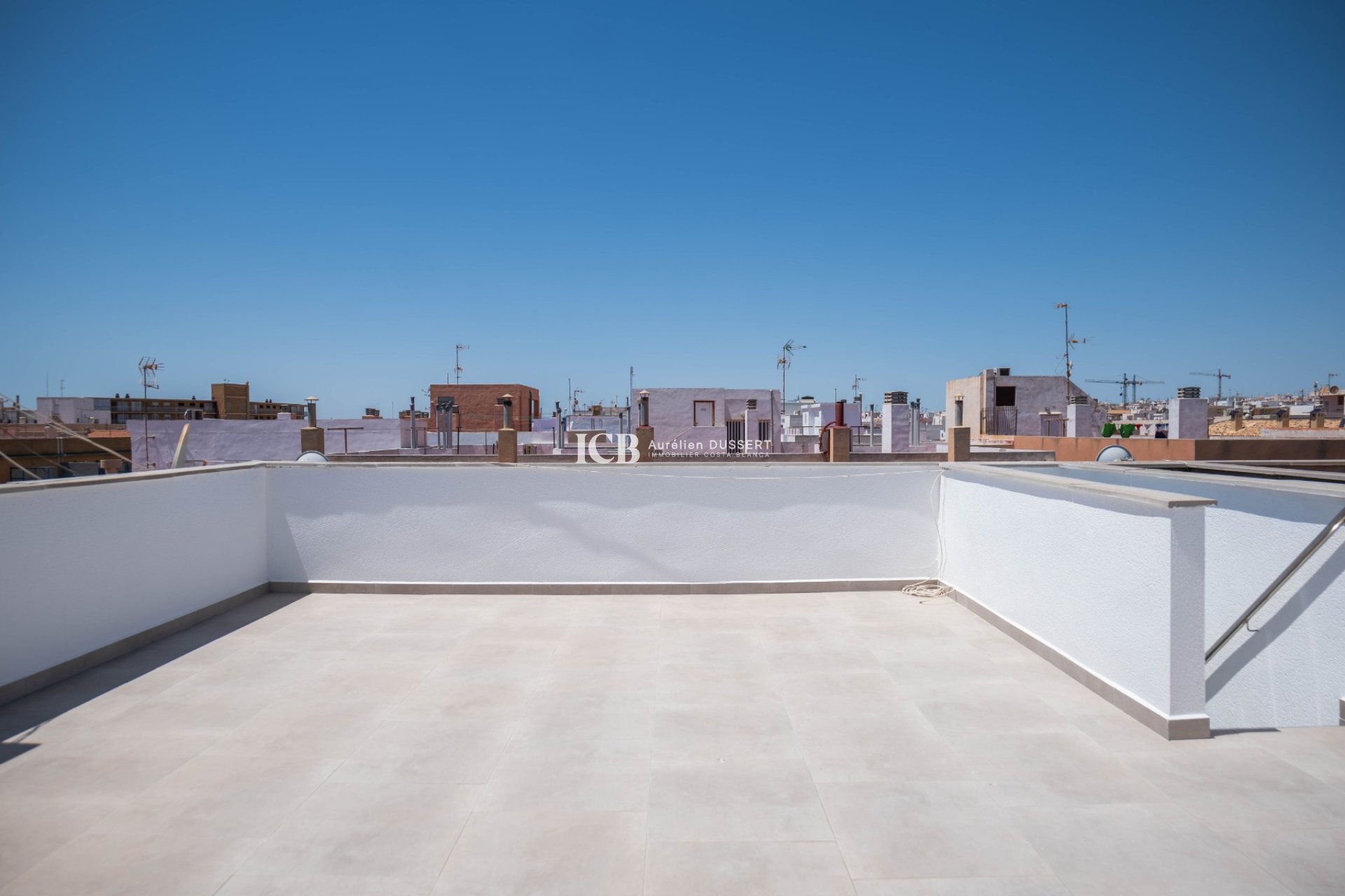 Resale - Apartment / flat -
Torrevieja - Playa del Cura