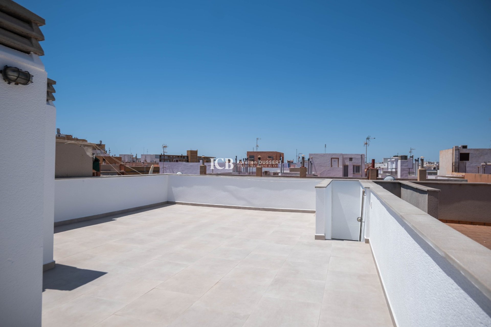 Resale - Apartment / flat -
Torrevieja - Playa del Cura