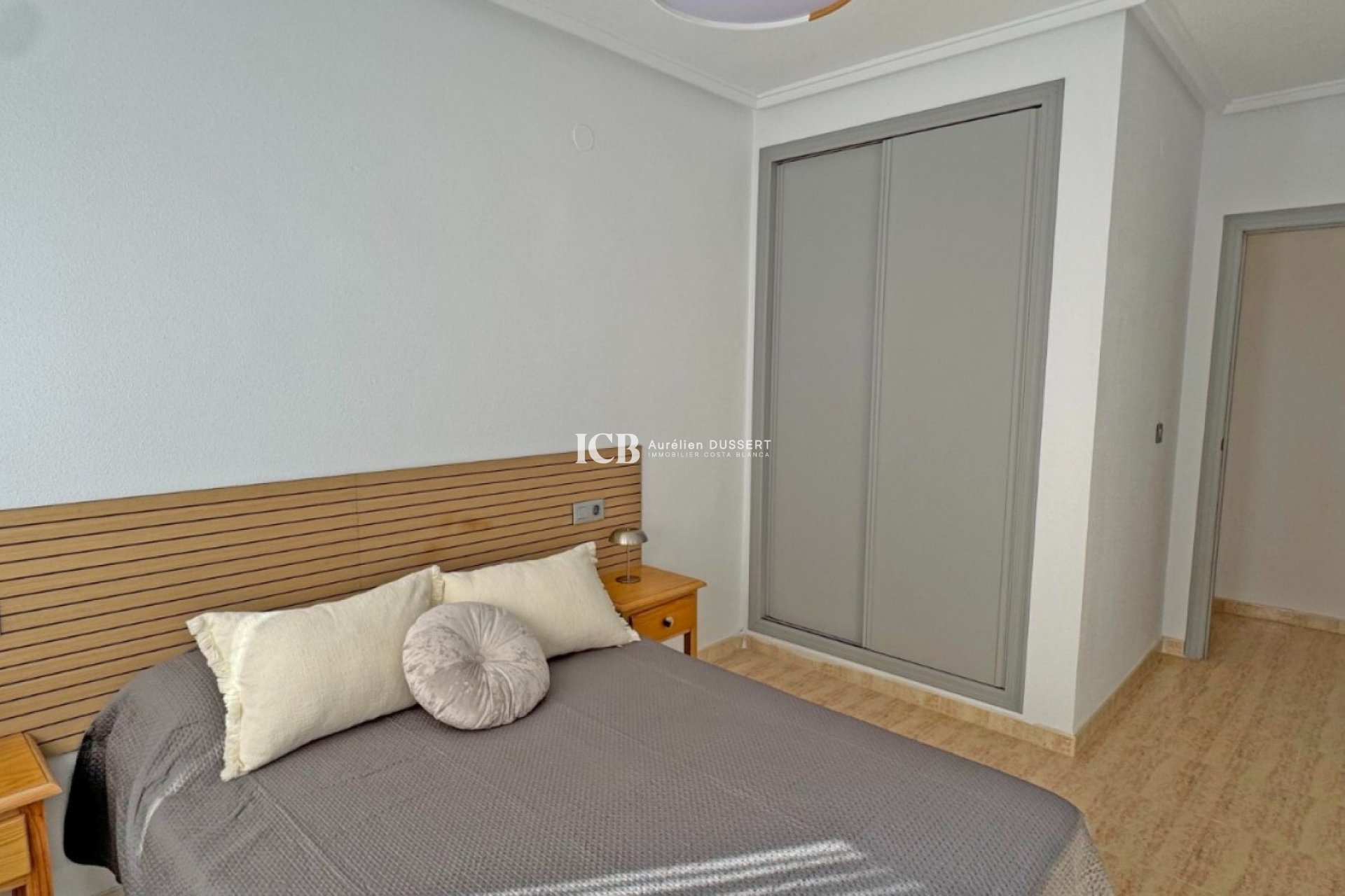 Resale - Apartment / flat -
Torrevieja - Playa del Cura