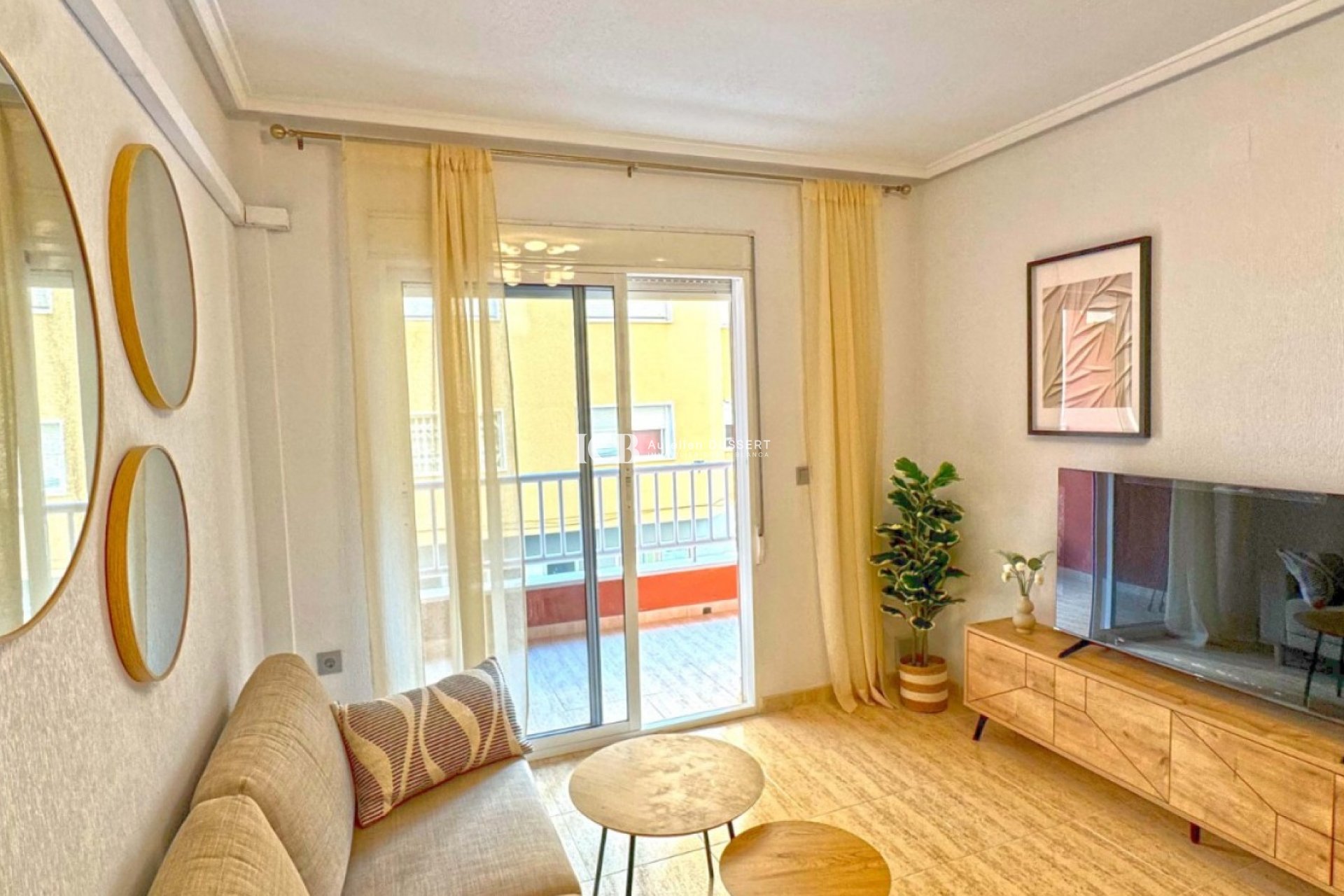 Resale - Apartment / flat -
Torrevieja - Playa del Cura